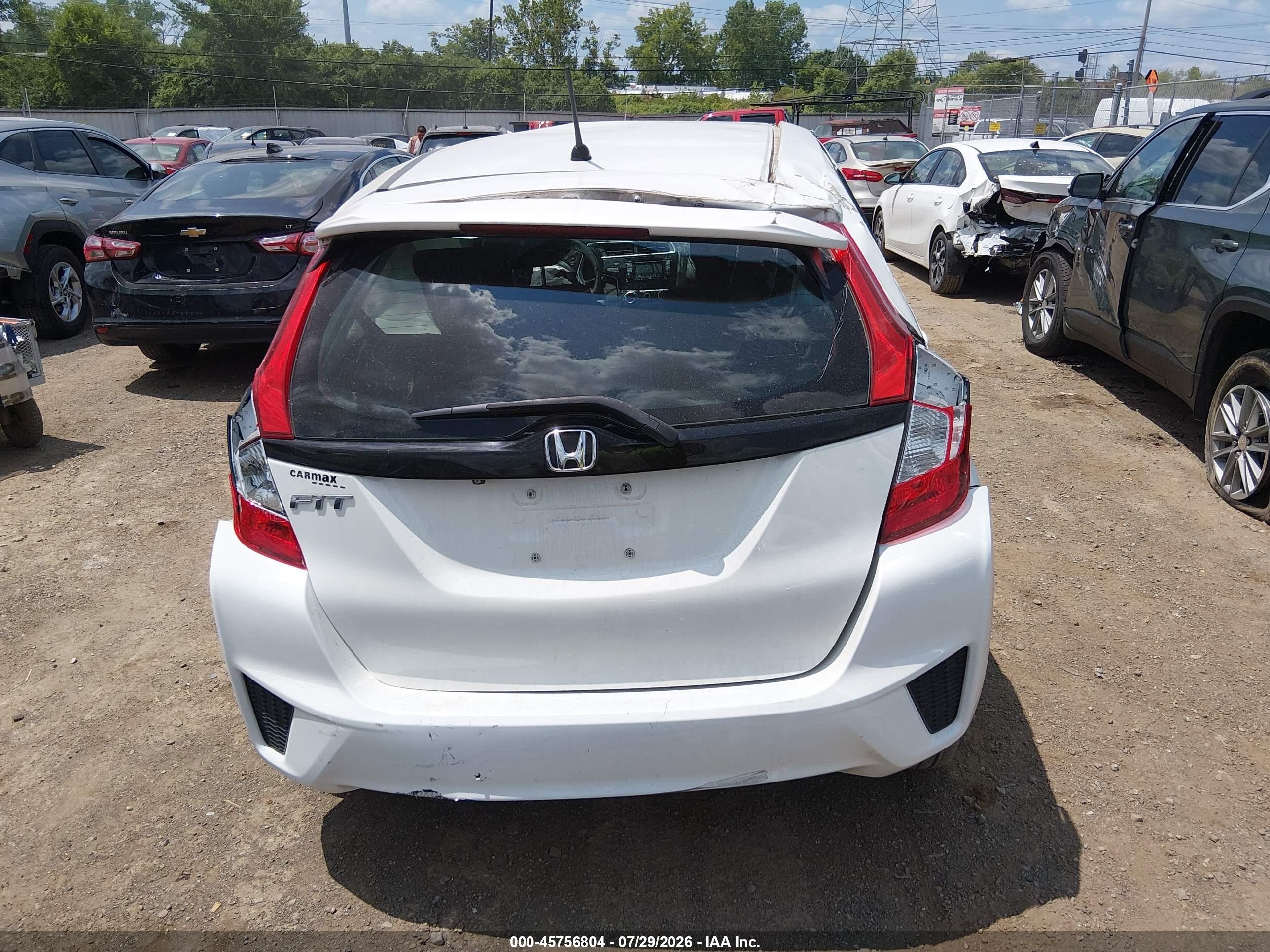 2015 Honda Fit Lx White vin: 3HGGK5H58FM772808