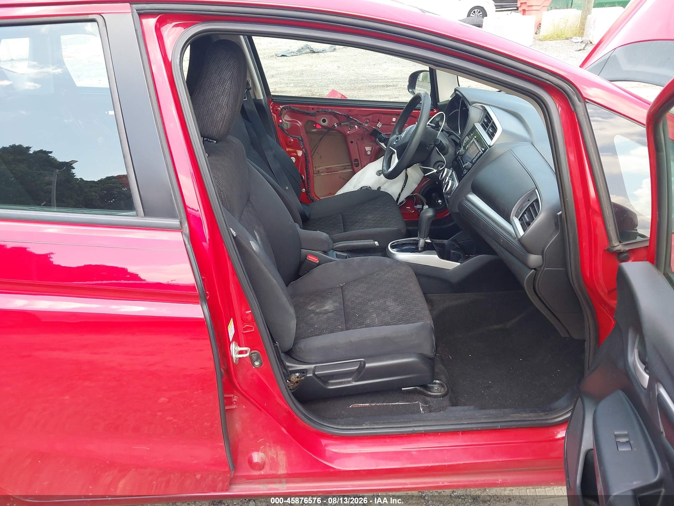 2015 Honda Fit Lx Red vin: 3HGGK5H59FM715968