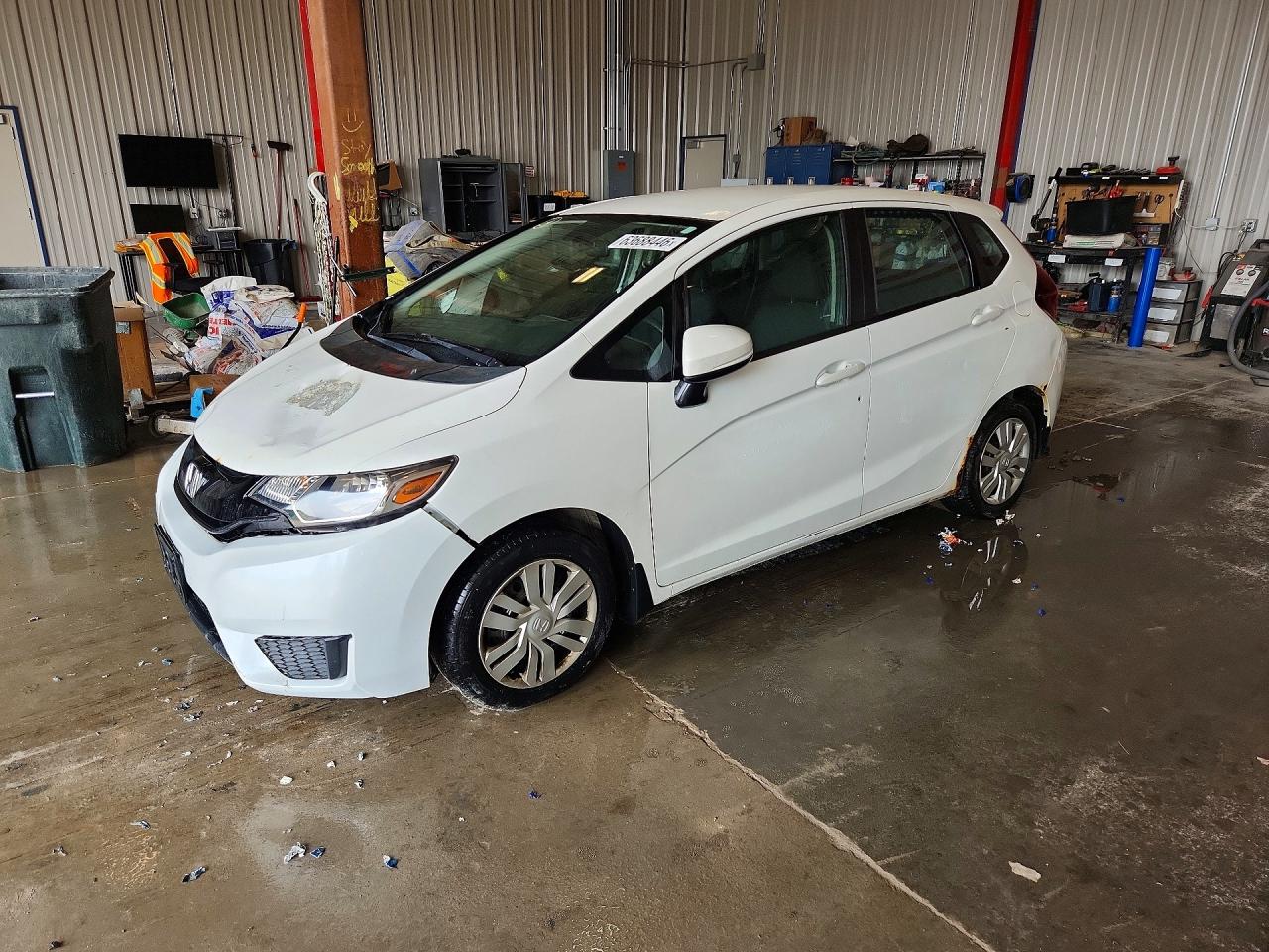 2015 Honda Fit Lx Белый vin: 3HGGK5H59FM716425