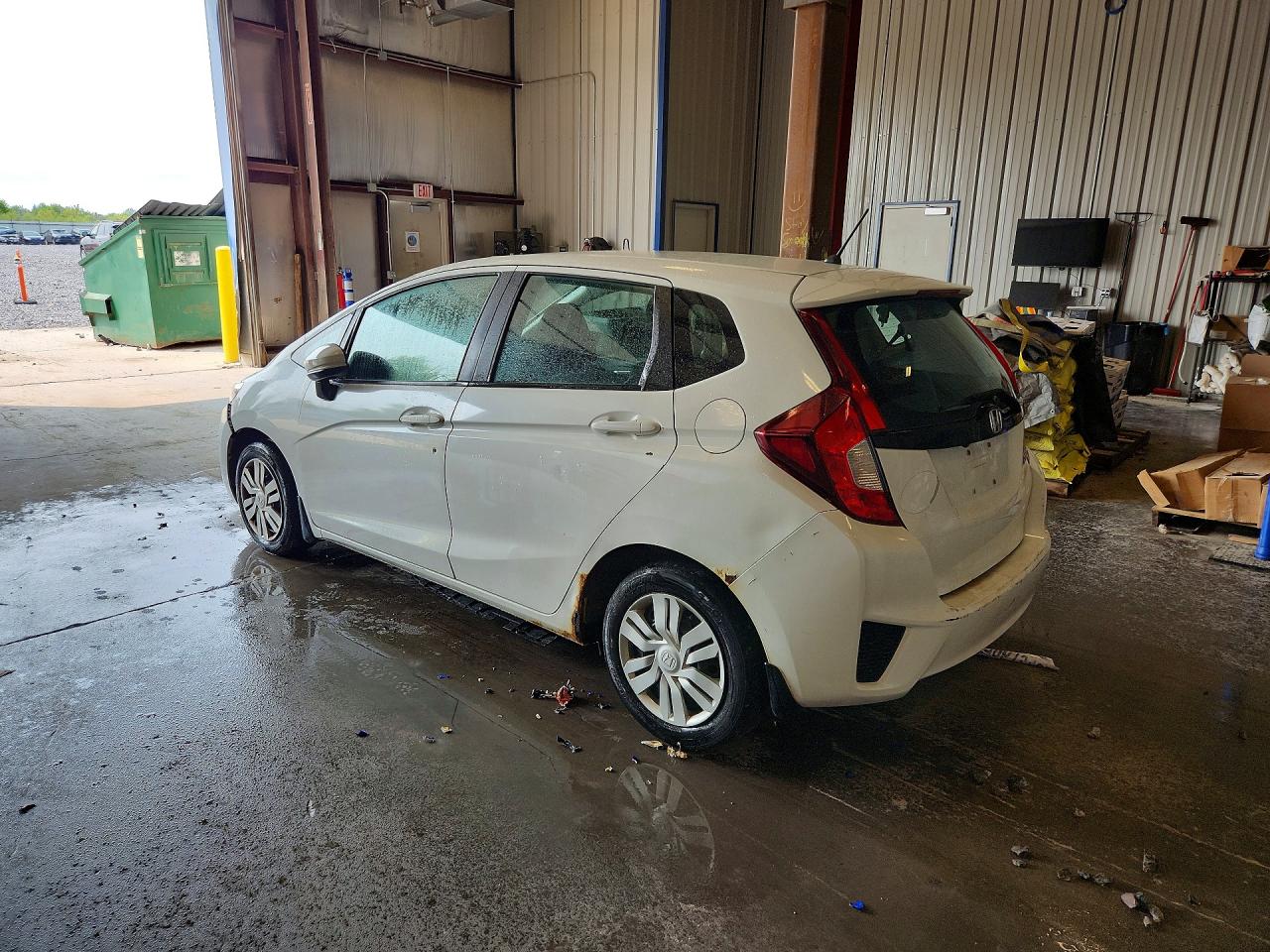 2015 Honda Fit Lx White vin: 3HGGK5H59FM716425