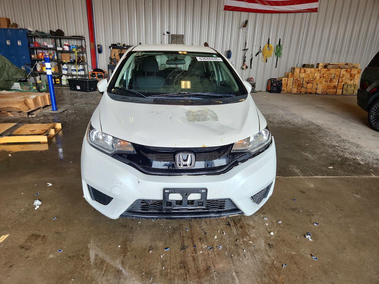 2015 Honda Fit Lx White vin: 3HGGK5H59FM716425