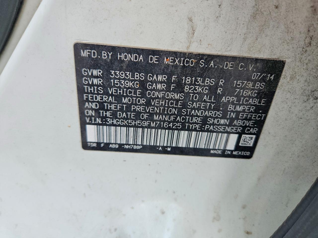 2015 Honda Fit Lx White vin: 3HGGK5H59FM716425