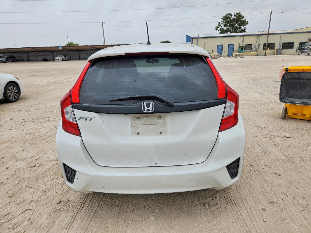 2015 Honda Fit Lx Белый vin: 3HGGK5H59FM722922