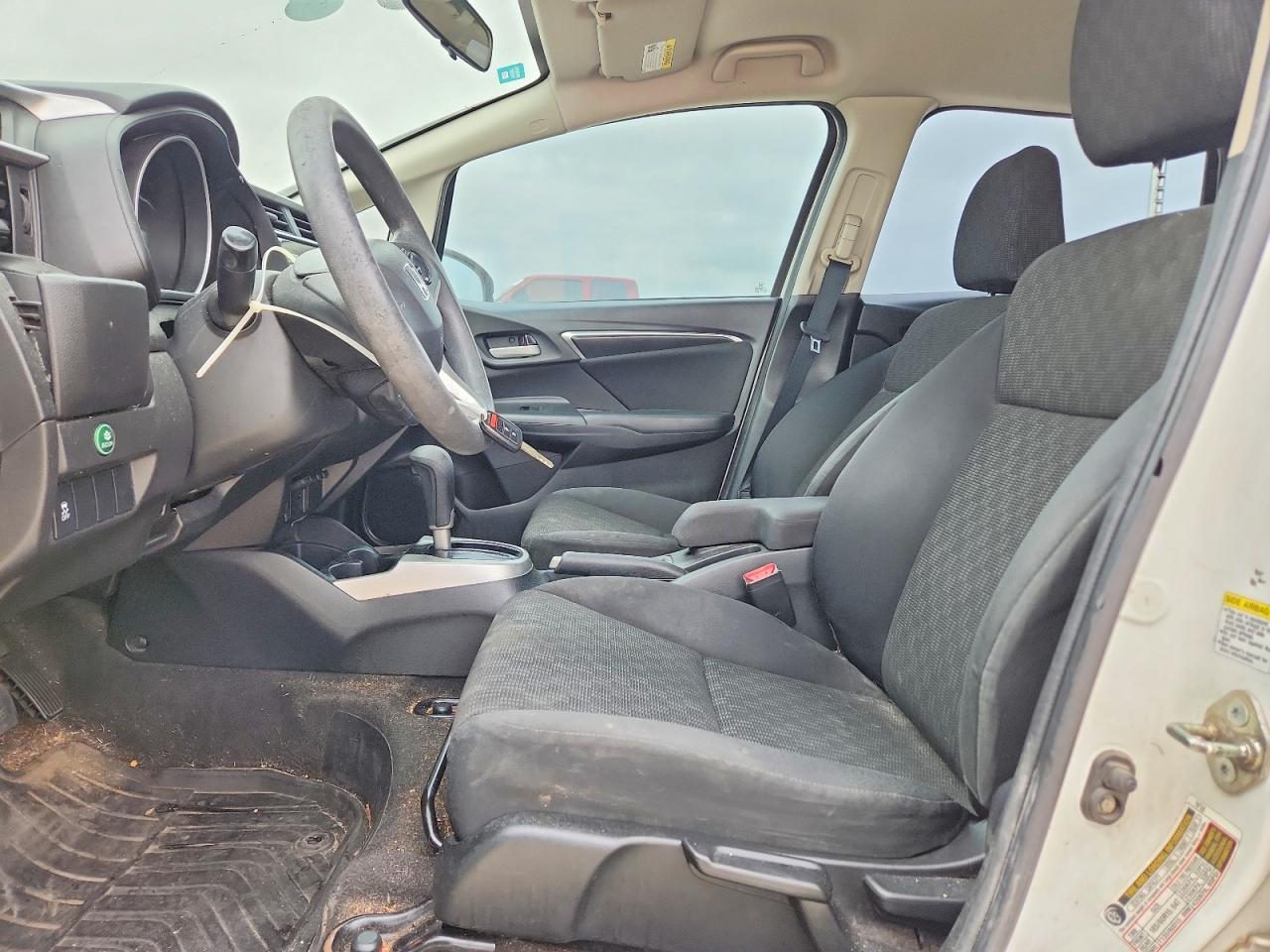 2015 Honda Fit Lx Белый vin: 3HGGK5H59FM722922