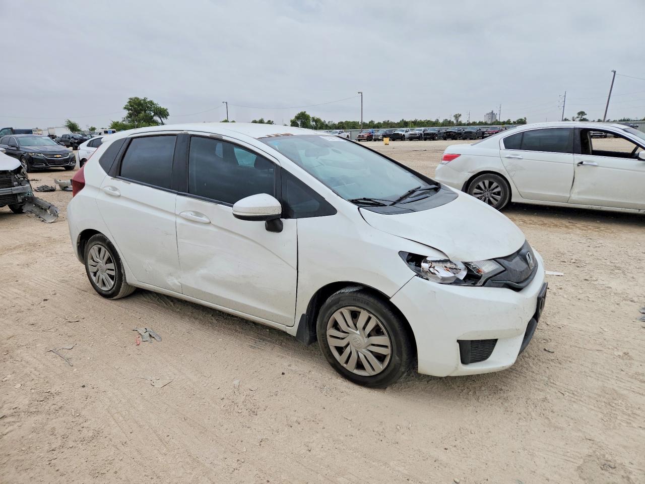 2015 Honda Fit Lx Белый vin: 3HGGK5H59FM722922