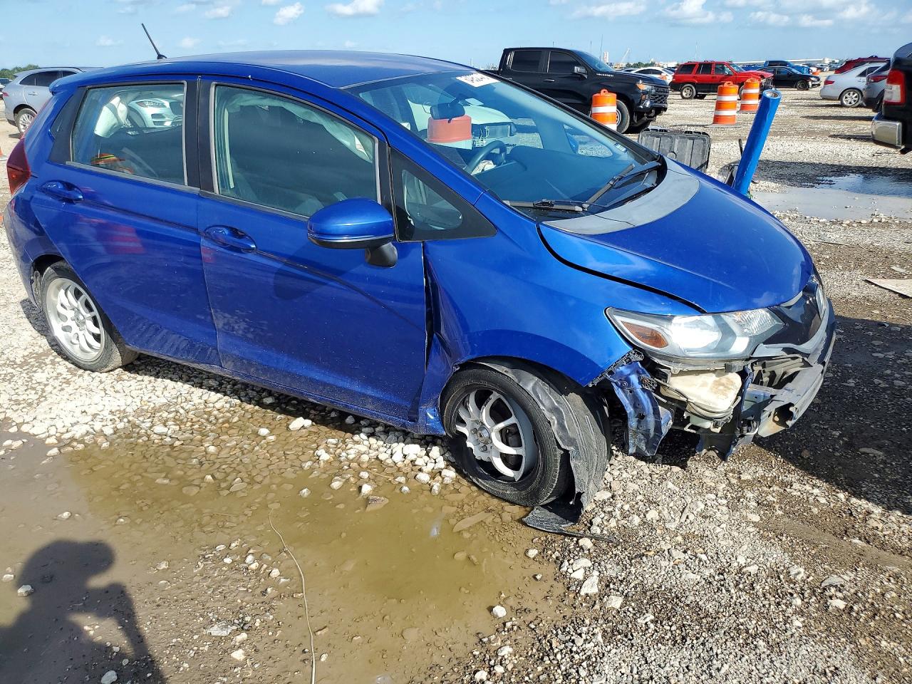 2015 Honda Fit Lx Blue vin: 3HGGK5H59FM725500