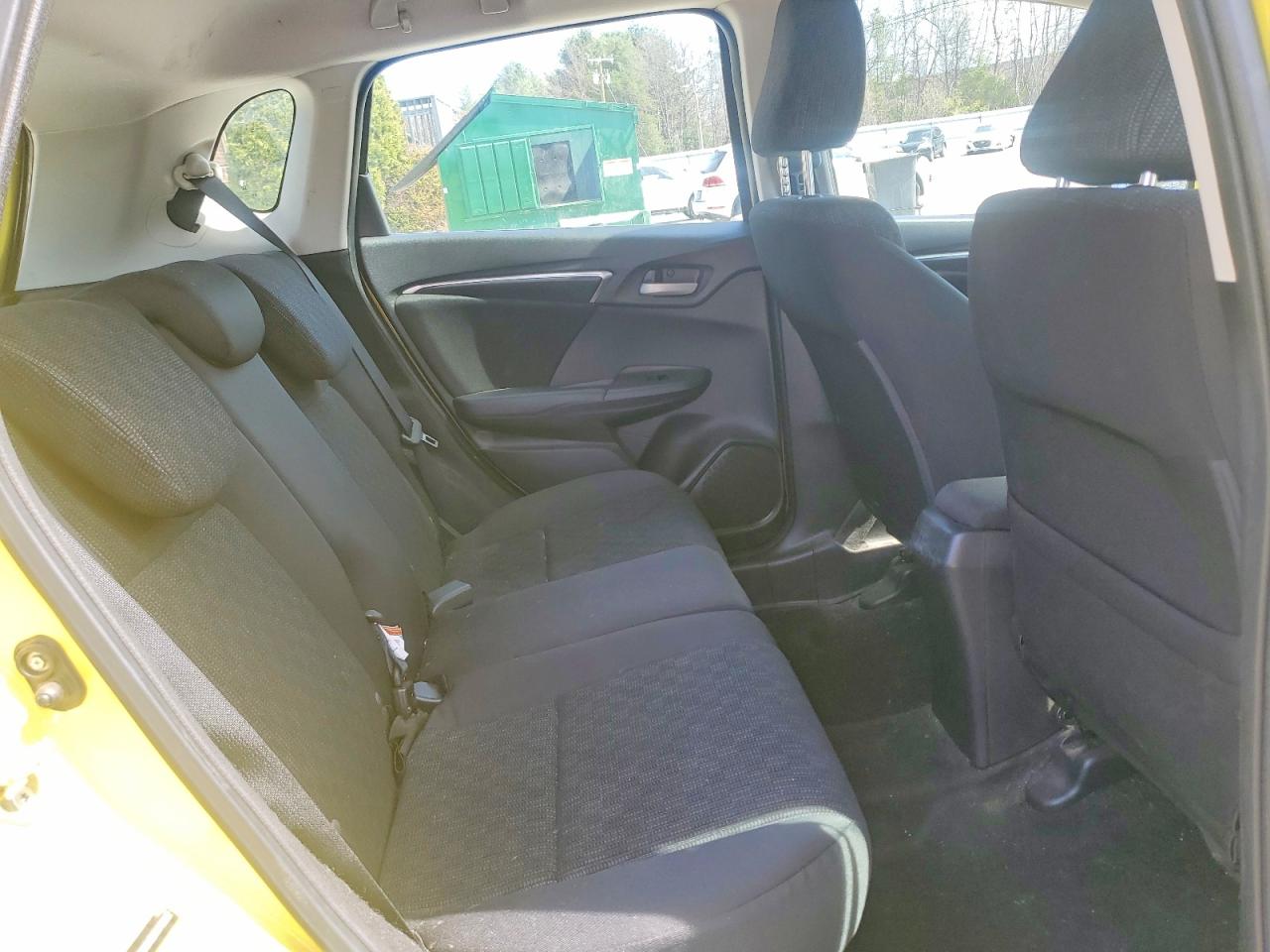 2015 Honda Fit Lx Yellow vin: 3HGGK5H59FM778262