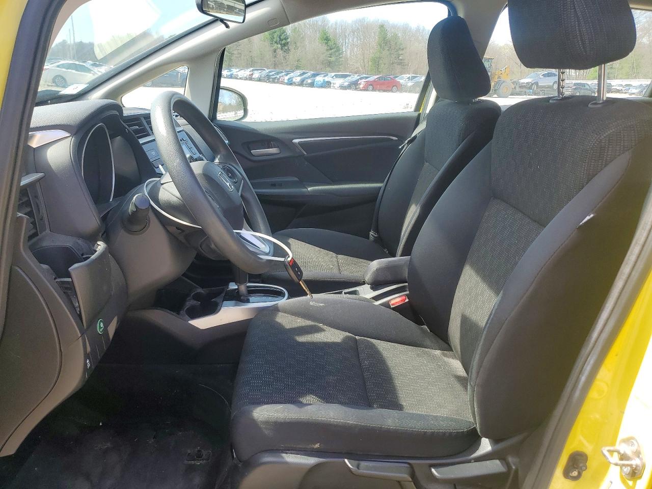 2015 Honda Fit Lx Yellow vin: 3HGGK5H59FM778262