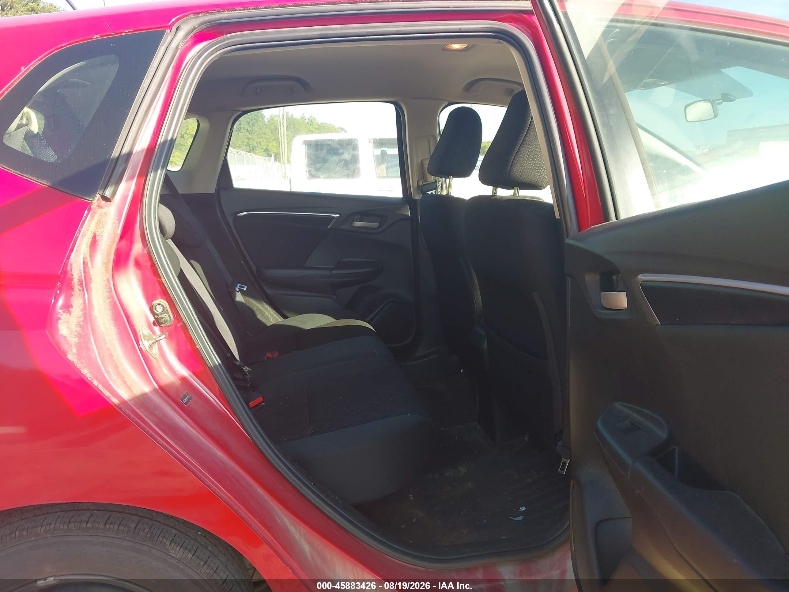 2015 Honda Fit Lx Red vin: 3HGGK5H59FM783915