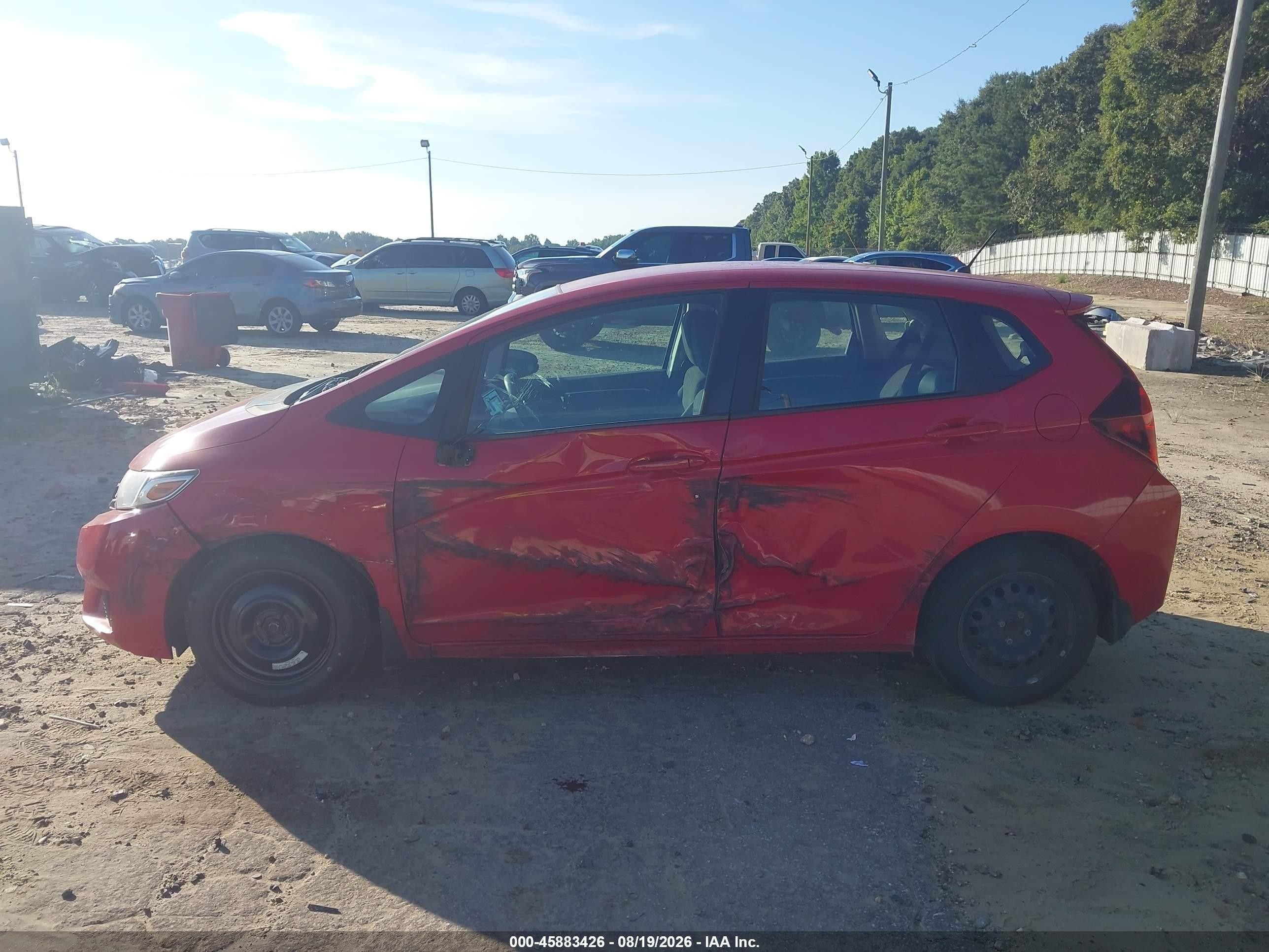2015 Honda Fit Lx Red vin: 3HGGK5H59FM783915