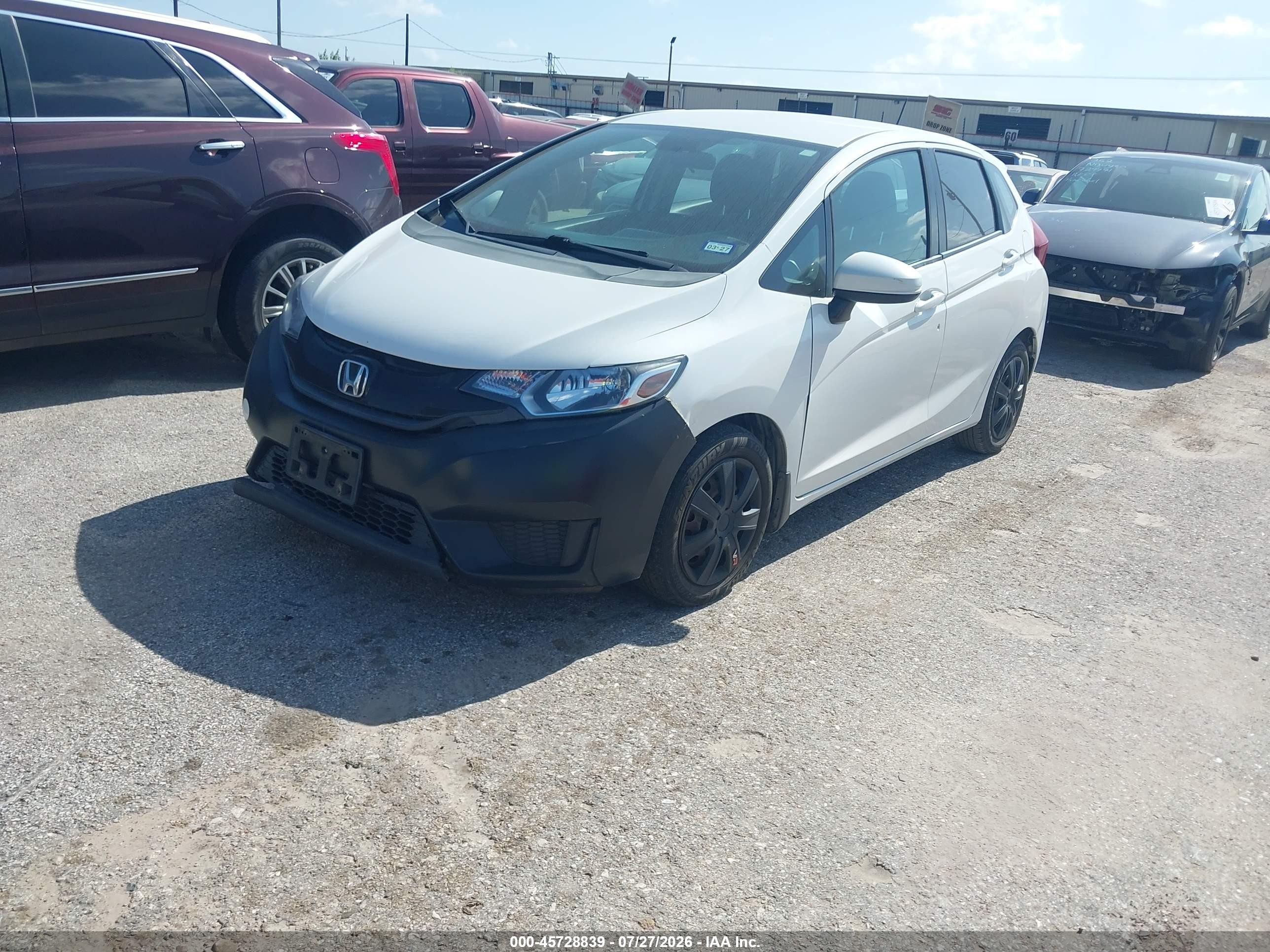 2015 Honda Fit Lx White vin: 3HGGK5H59FM785311