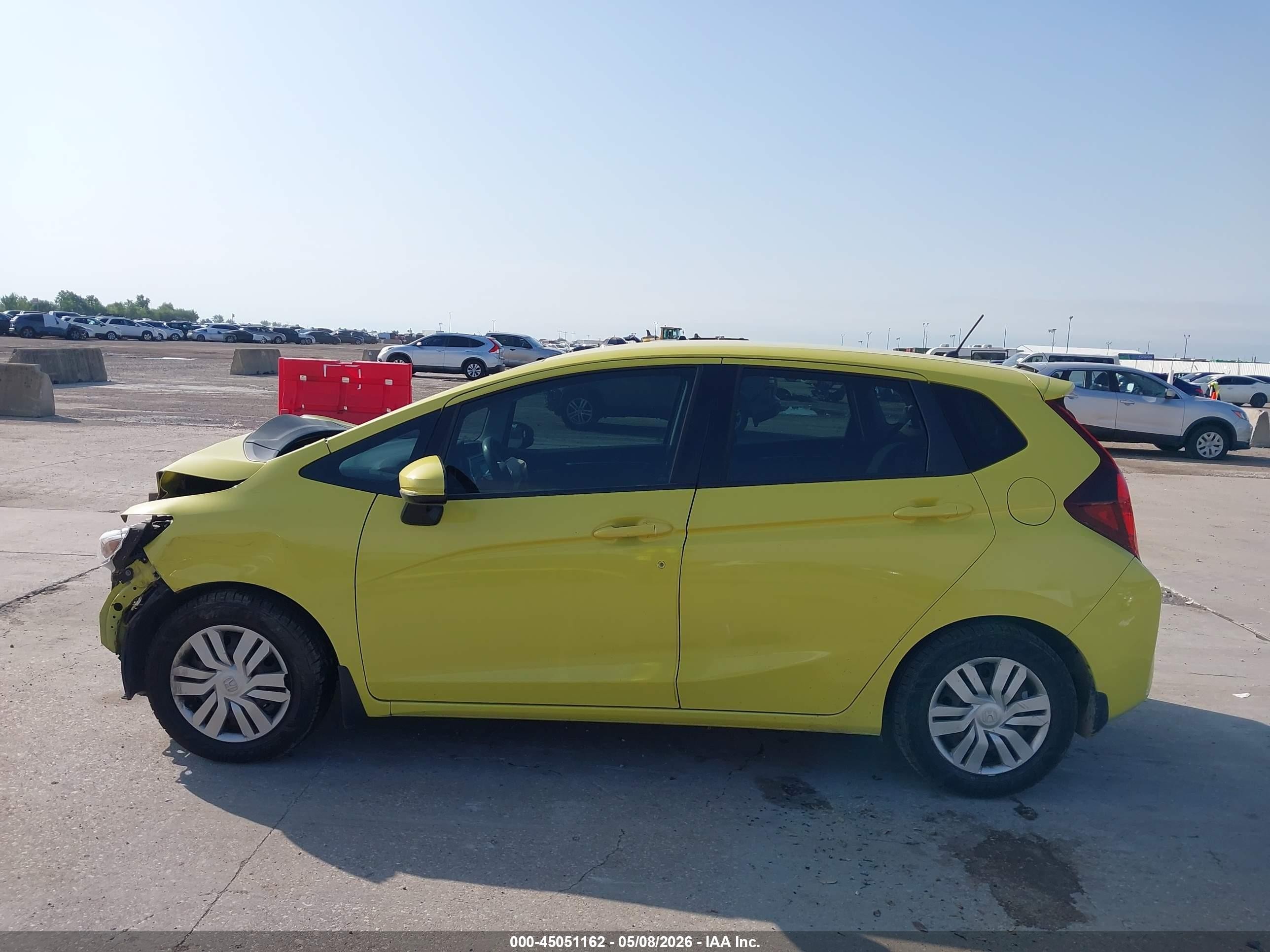 2015 Honda Fit Lx Желтый vin: 3HGGK5H5XFM721231