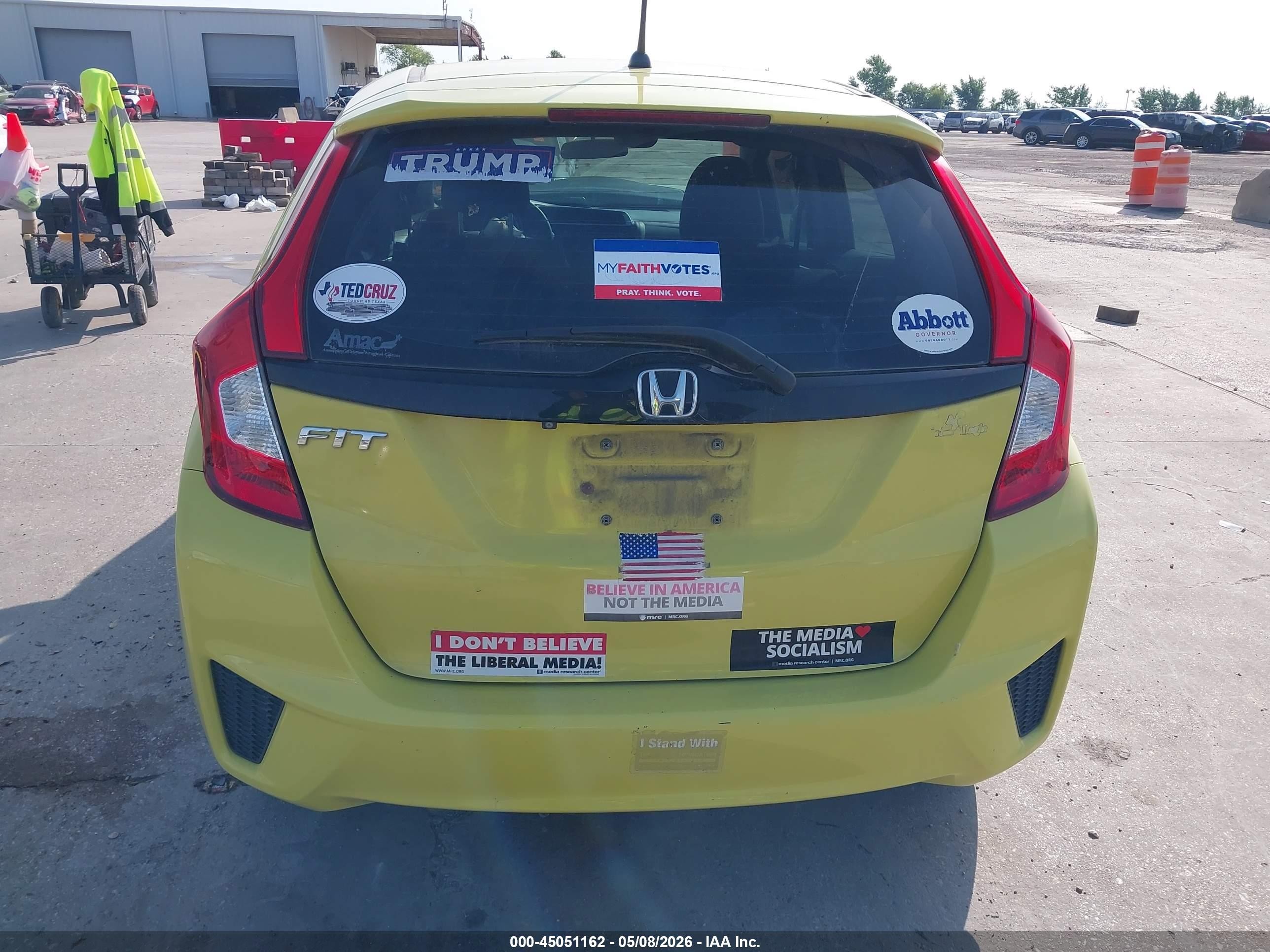 2015 Honda Fit Lx Желтый vin: 3HGGK5H5XFM721231