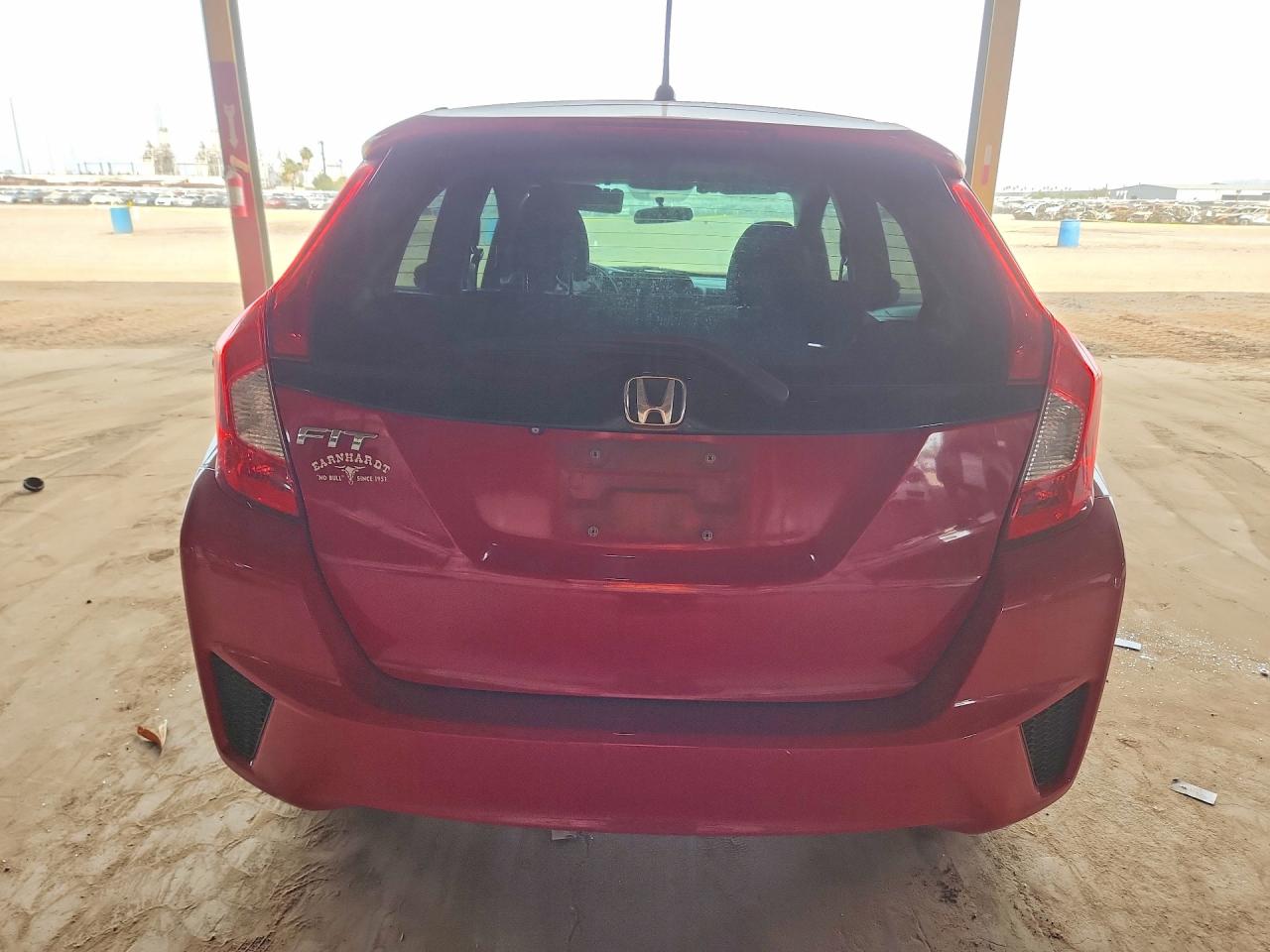 2015 Honda Fit Lx Red vin: 3HGGK5H5XFM741527