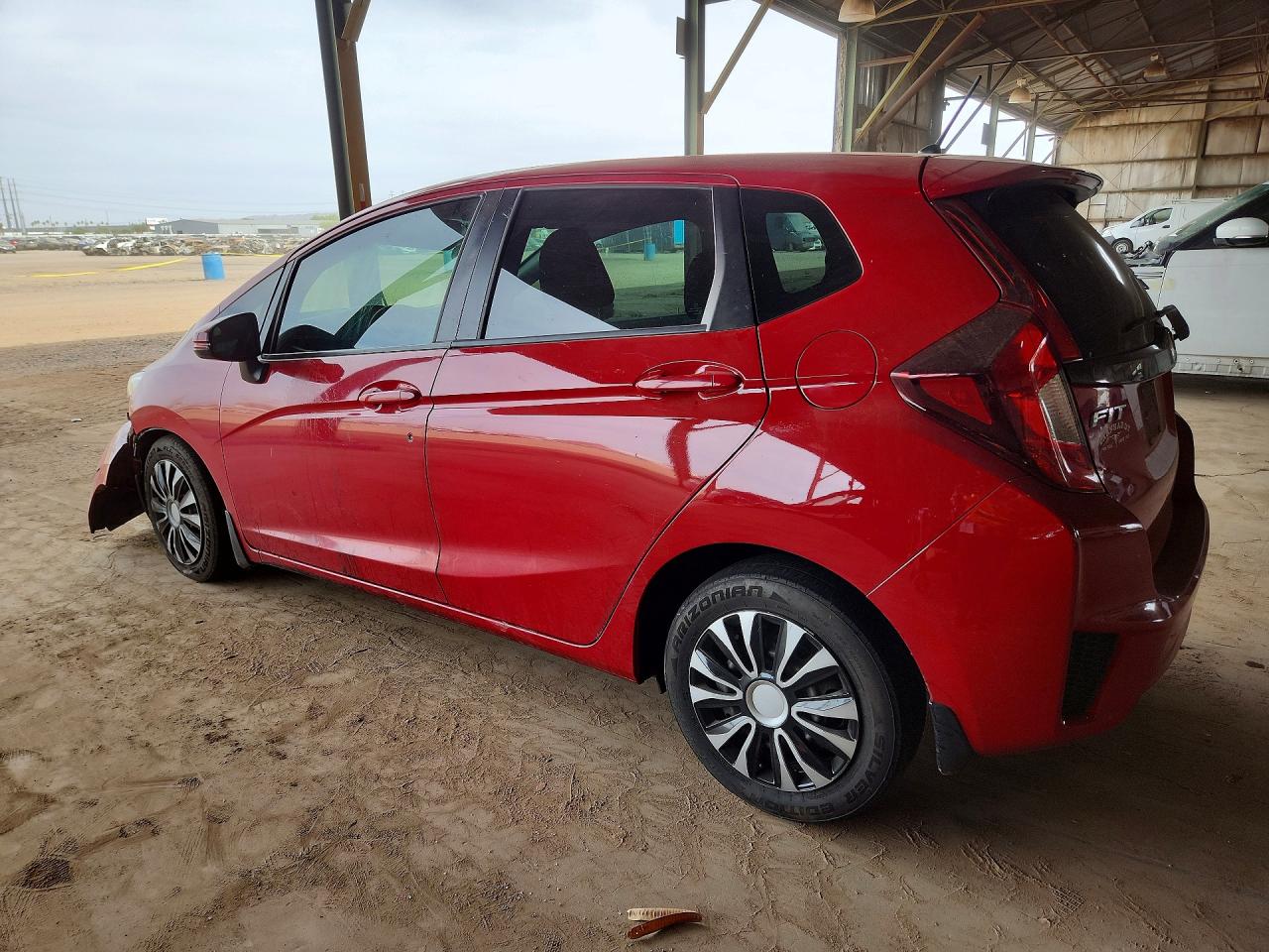 2015 Honda Fit Lx Red vin: 3HGGK5H5XFM741527