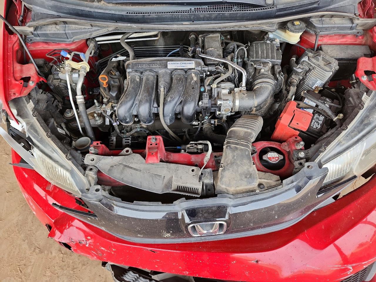 2015 Honda Fit Lx Red vin: 3HGGK5H5XFM741527