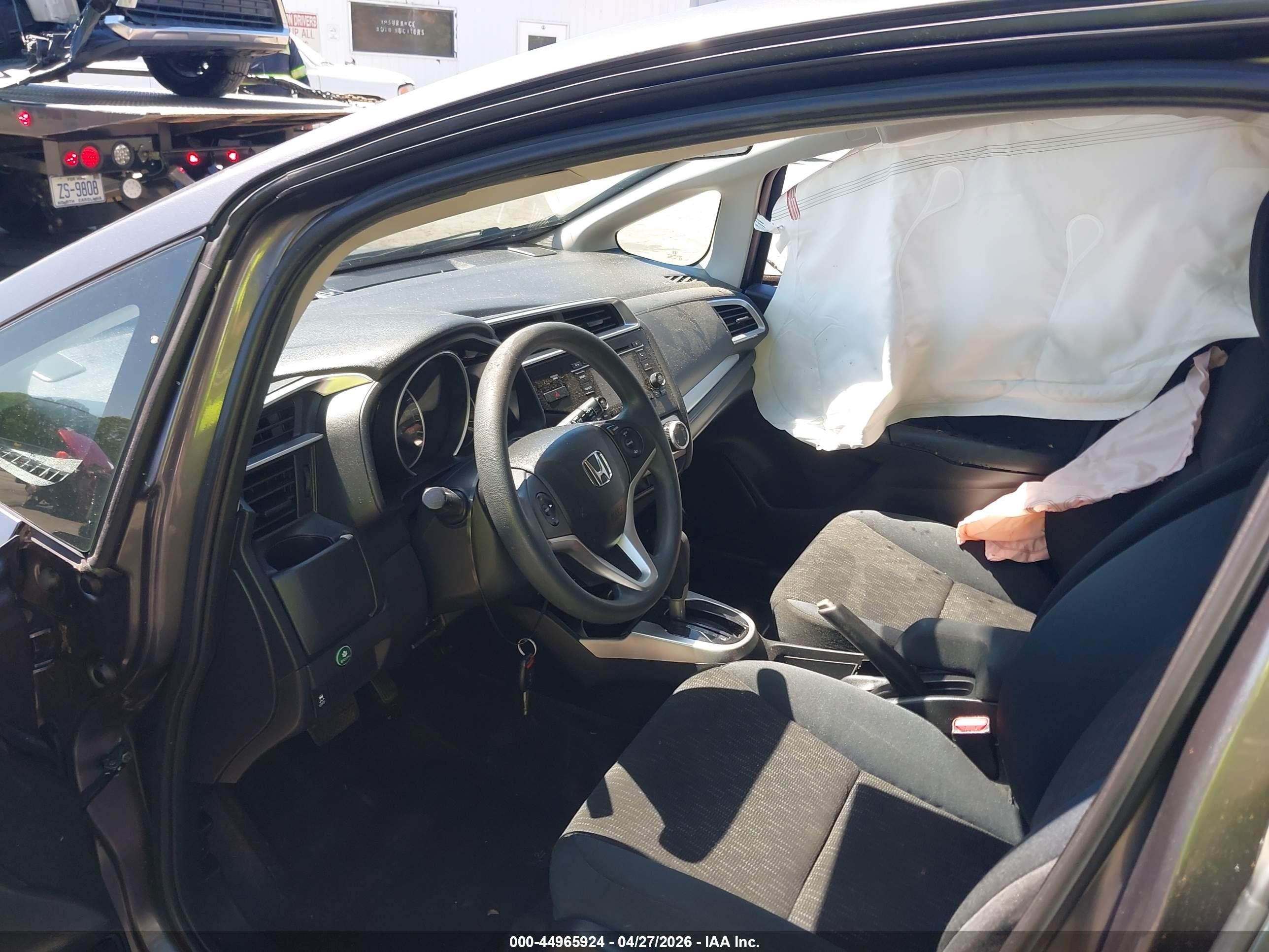 2015 Honda Fit Lx Серый vin: 3HGGK5H5XFM760434