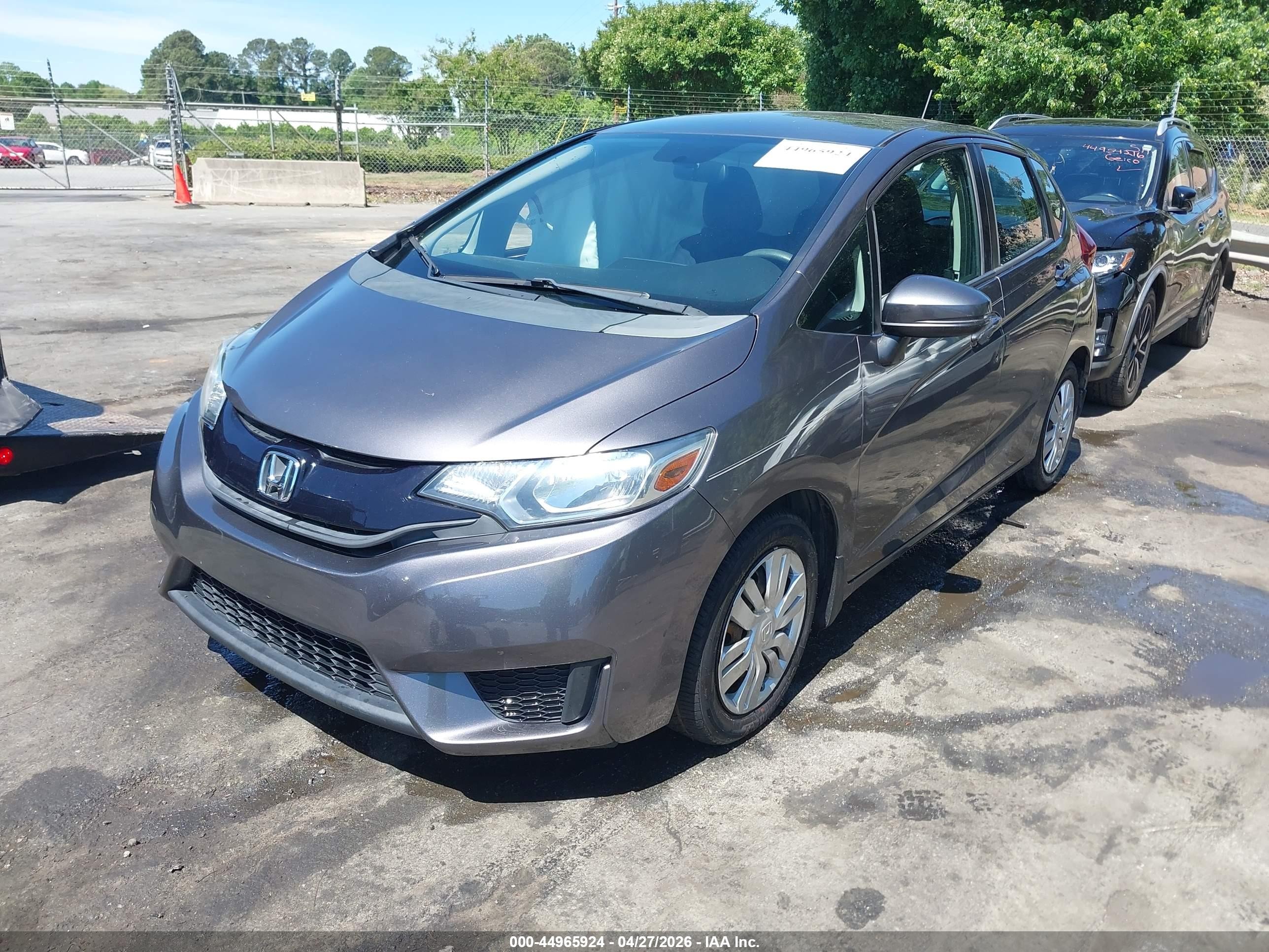2015 Honda Fit Lx Серый vin: 3HGGK5H5XFM760434