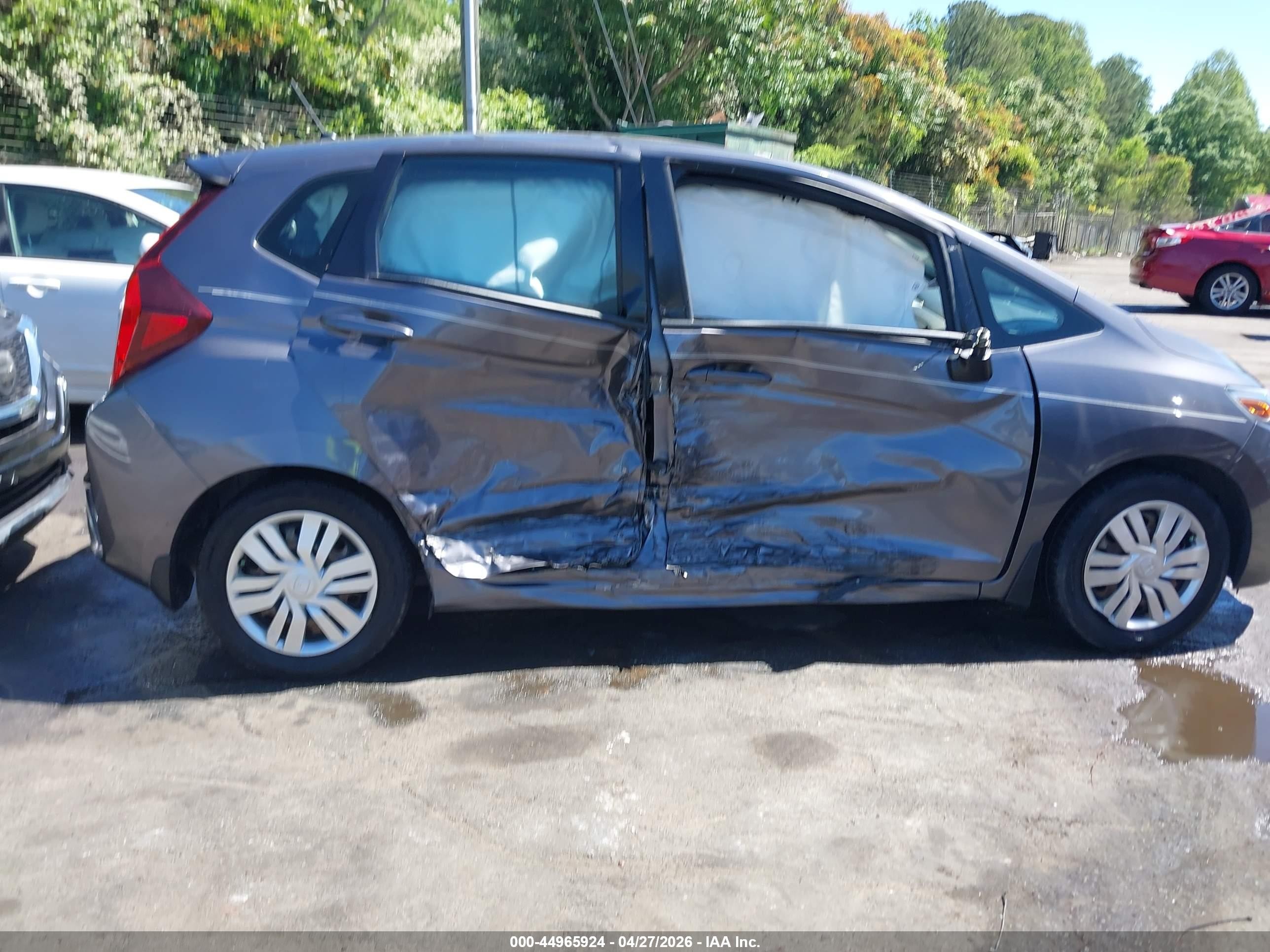 2015 Honda Fit Lx Серый vin: 3HGGK5H5XFM760434