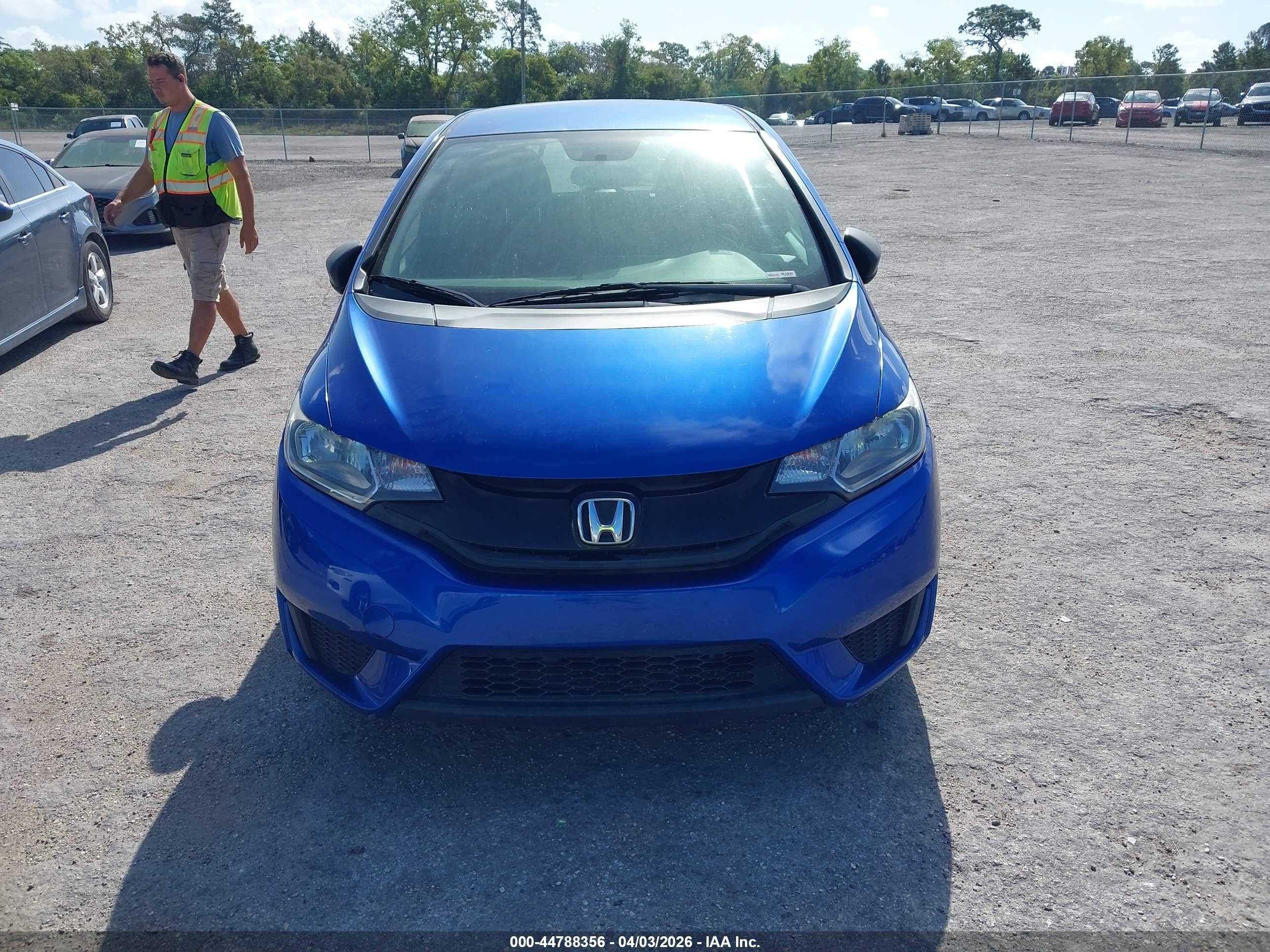 2015 Honda Fit Lx Blue vin: 3HGGK5H5XFM768291