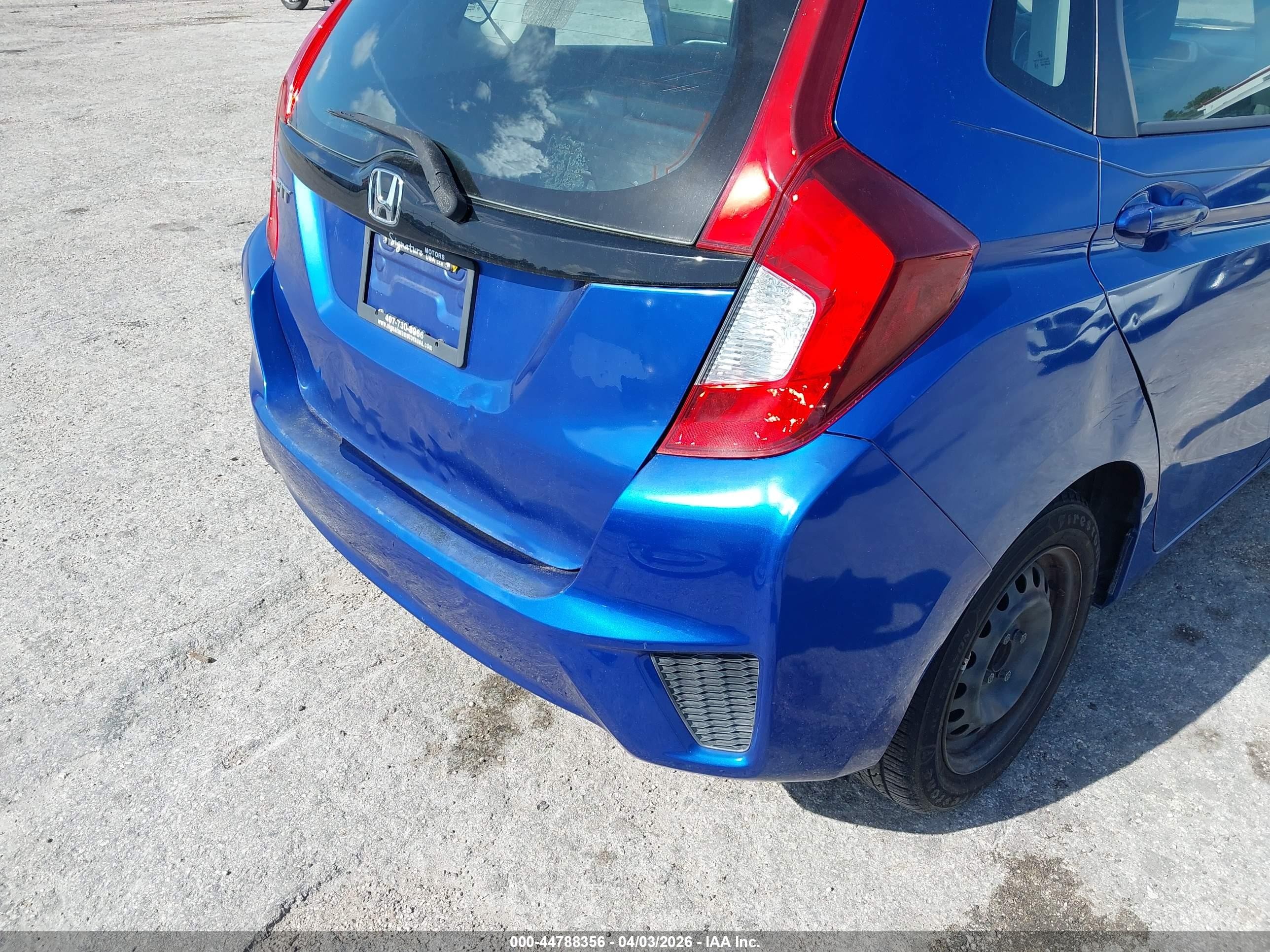 2015 Honda Fit Lx Blue vin: 3HGGK5H5XFM768291
