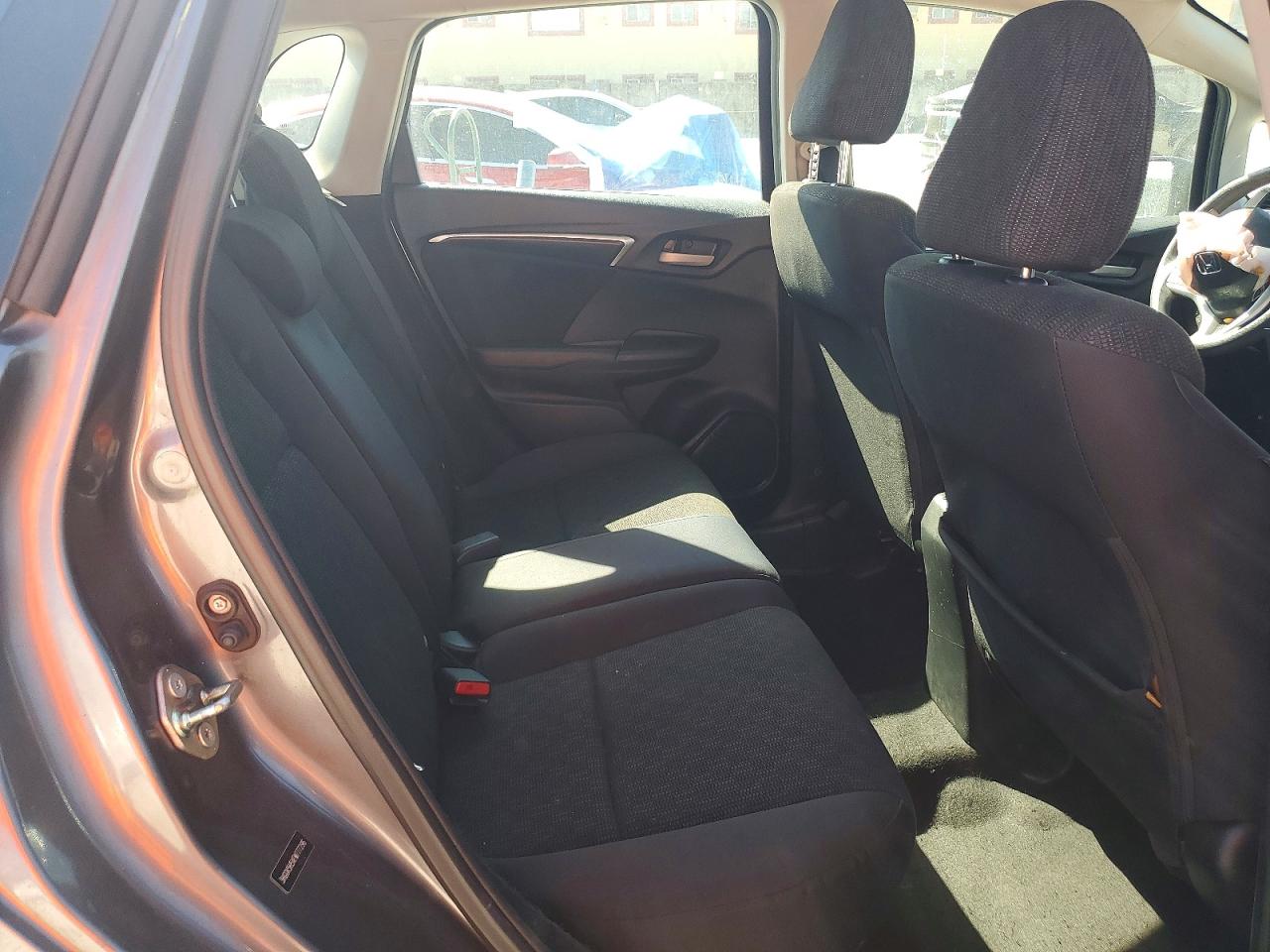 2015 Honda Fit Lx Gray vin: 3HGGK5H5XFM777296