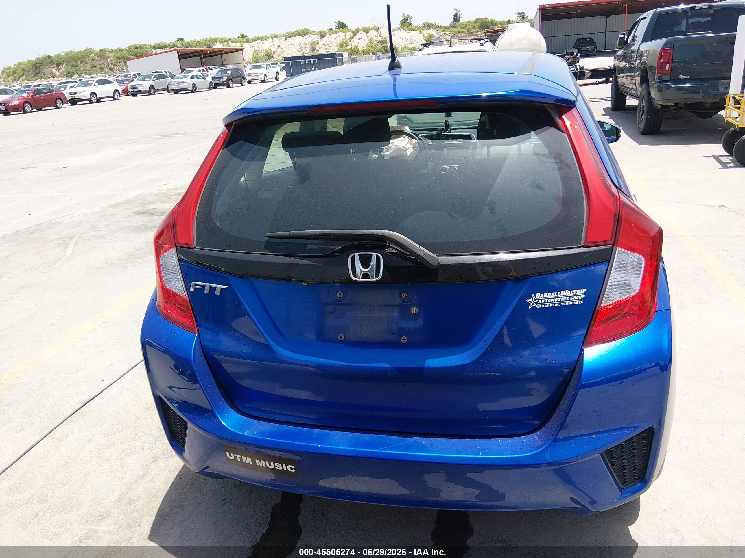 2015 Honda Fit Lx Blue vin: 3HGGK5H5XFM778366