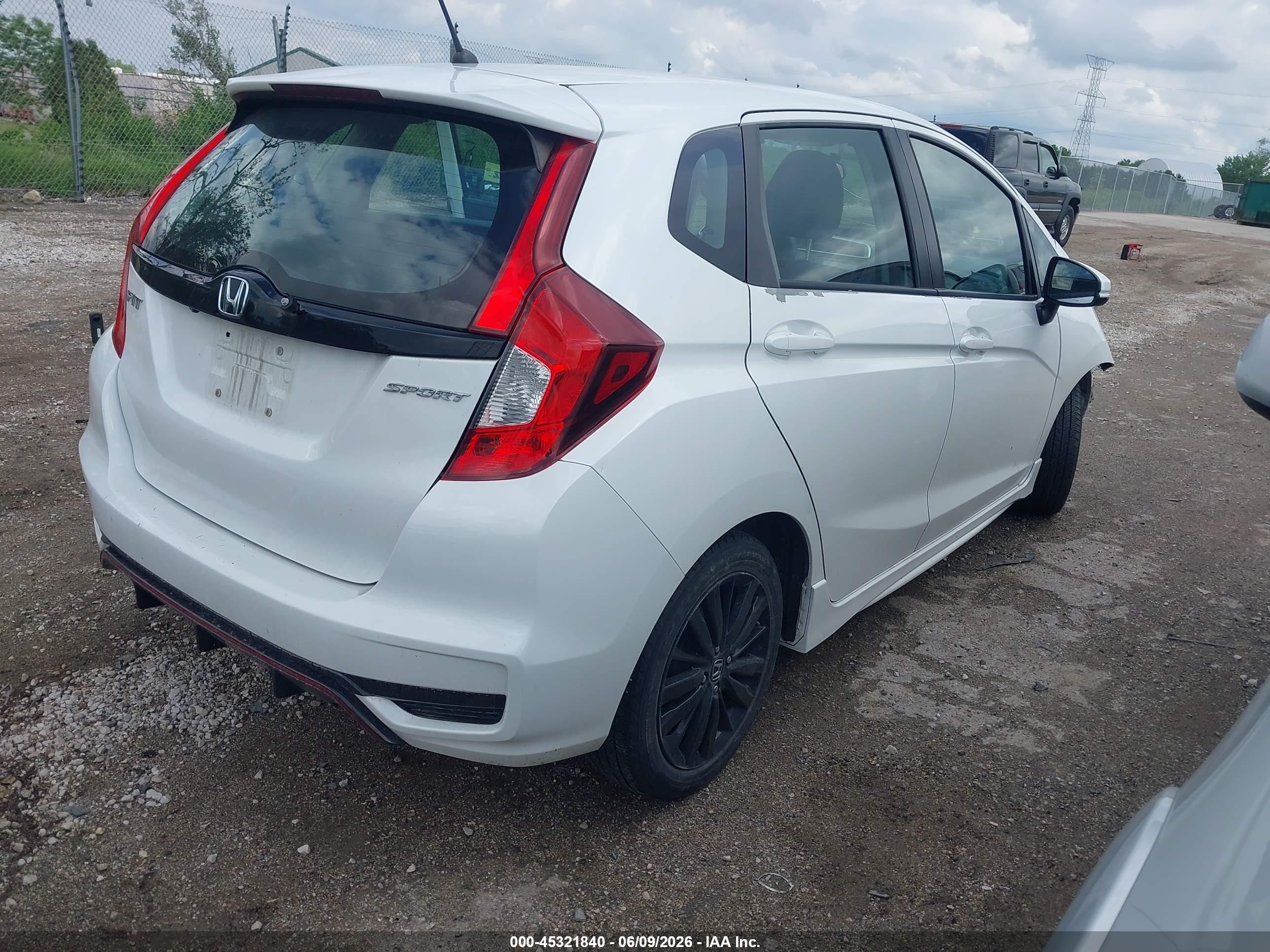2018 Honda Fit Sport Белый vin: 3HGGK5H63JM707365