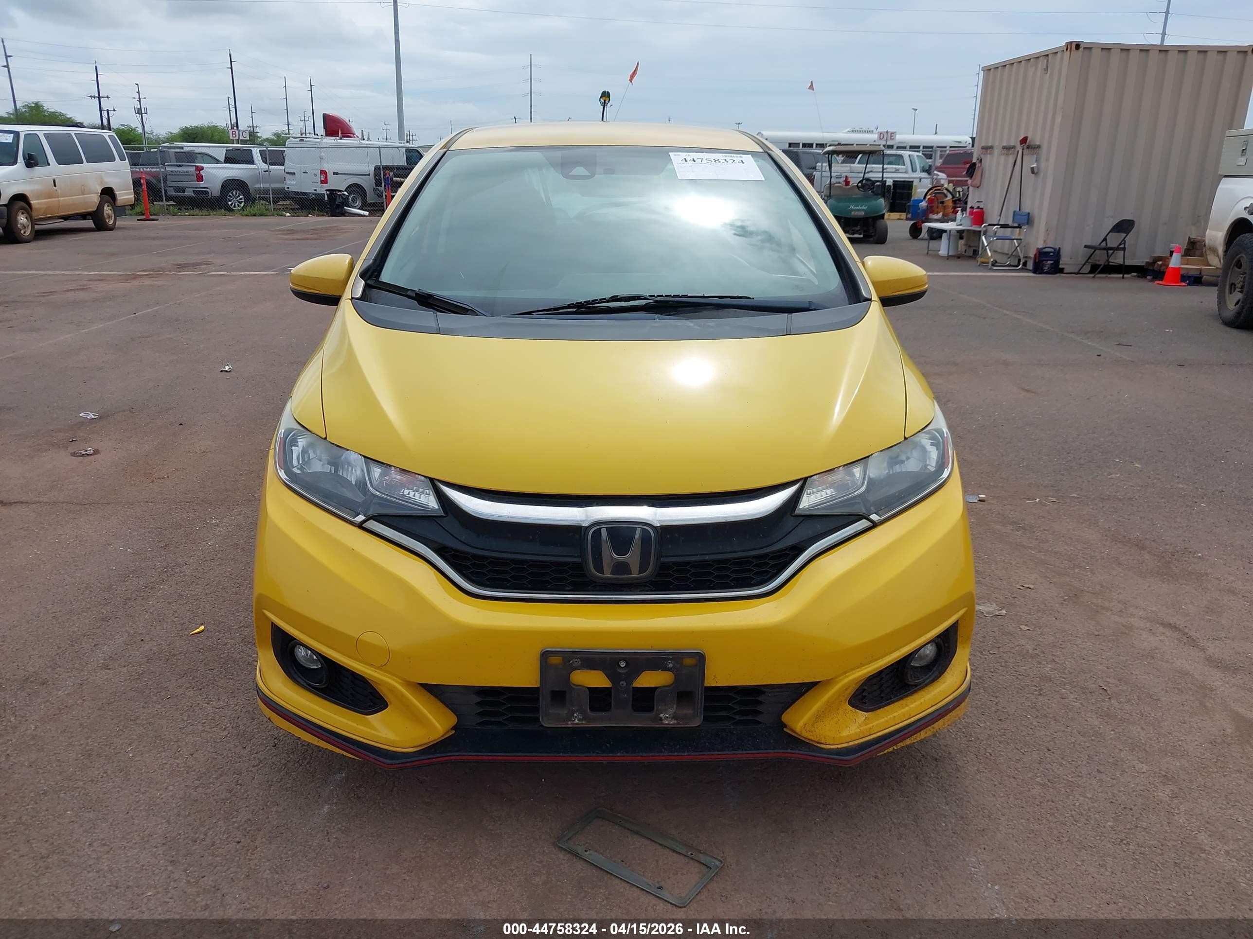 2018 Honda Fit Sport Желтый vin: 3HGGK5H75JM703486