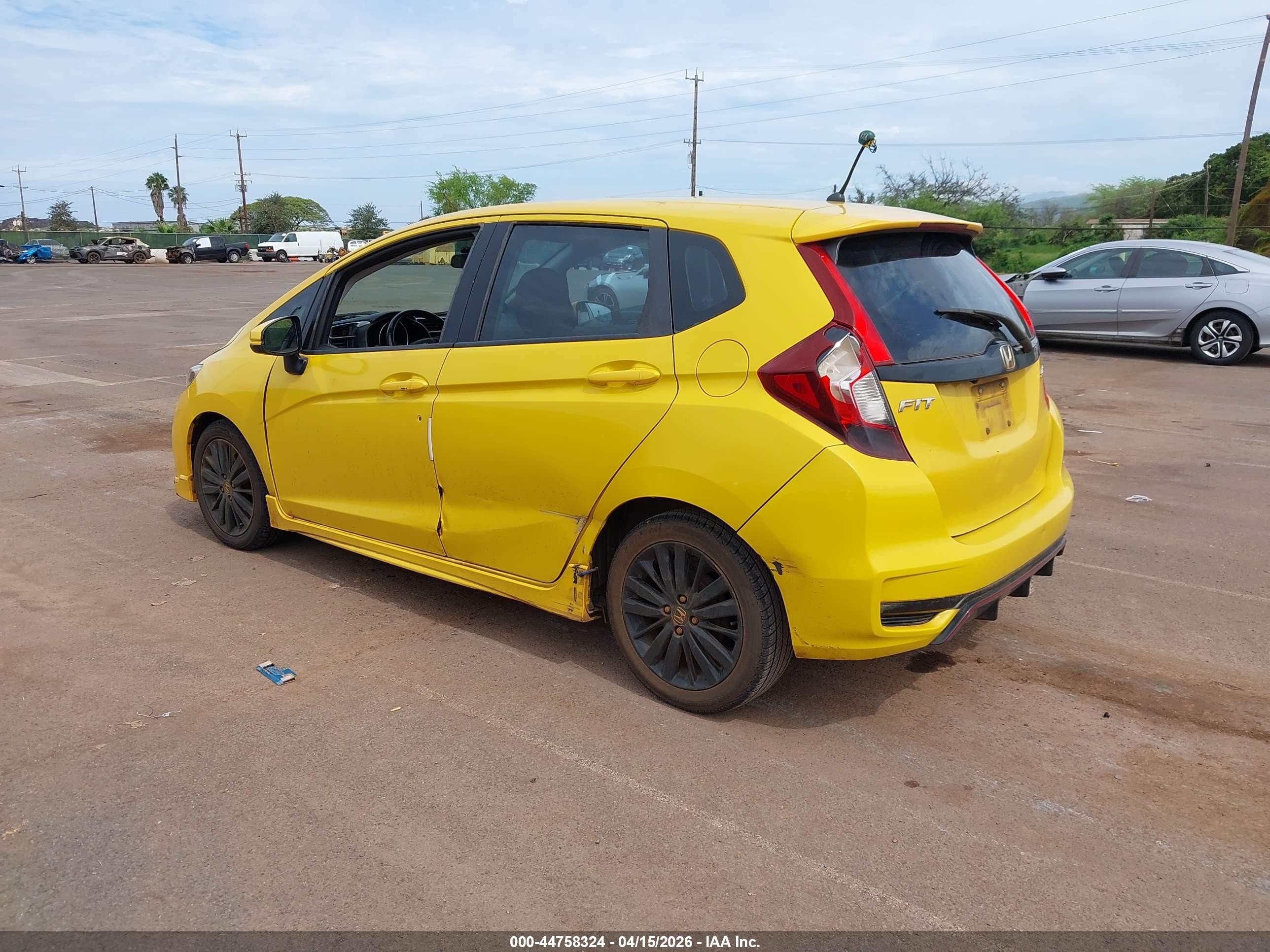 2018 Honda Fit Sport Желтый vin: 3HGGK5H75JM703486