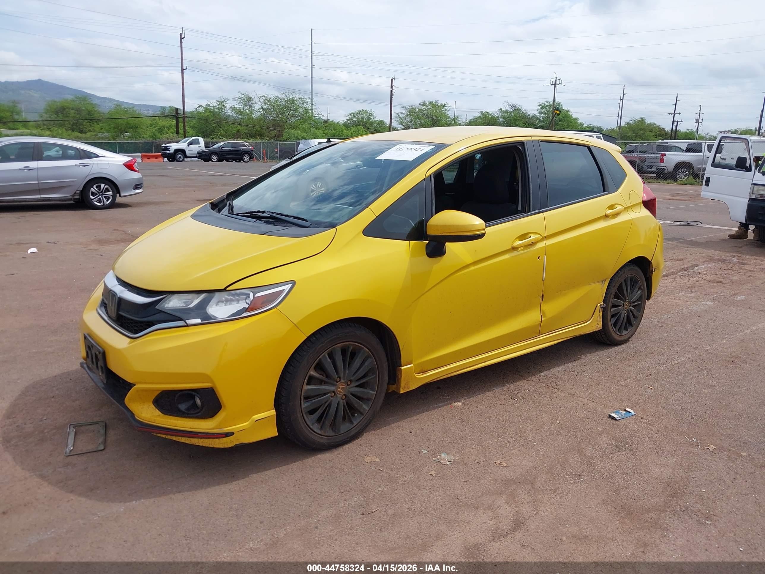 2018 Honda Fit Sport Желтый vin: 3HGGK5H75JM703486