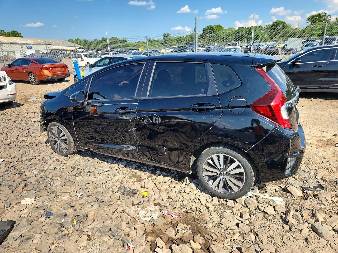 2015 Honda Fit Black vin: 3HGGK5H80FM728070