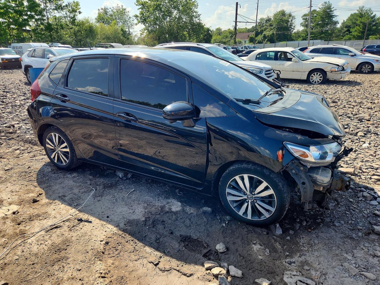 2015 Honda Fit Black vin: 3HGGK5H80FM728070