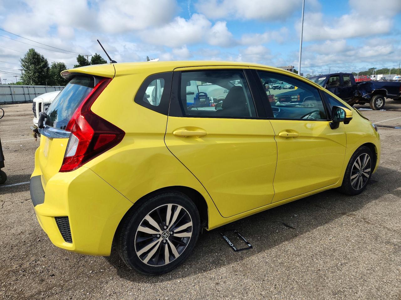 2015 Honda Fit Ex Yellow vin: 3HGGK5H80FM757438