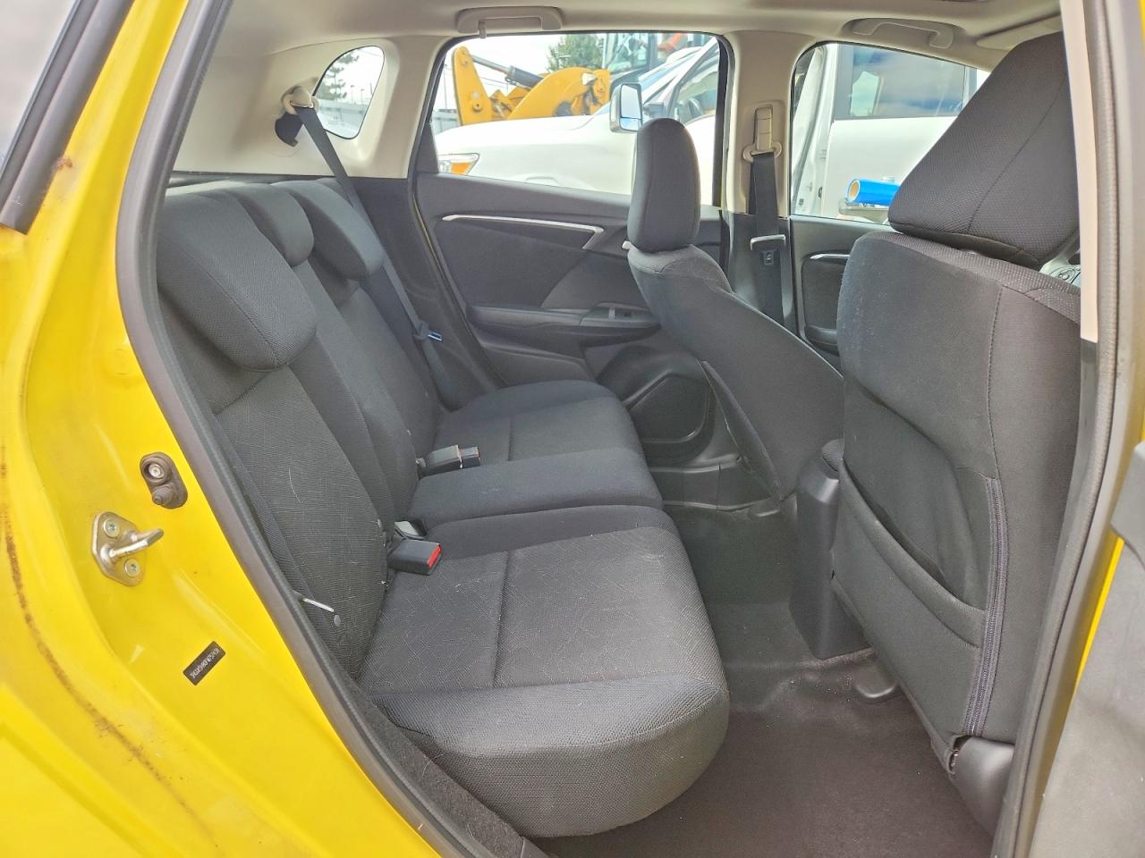 2015 Honda Fit Ex Yellow vin: 3HGGK5H80FM757438