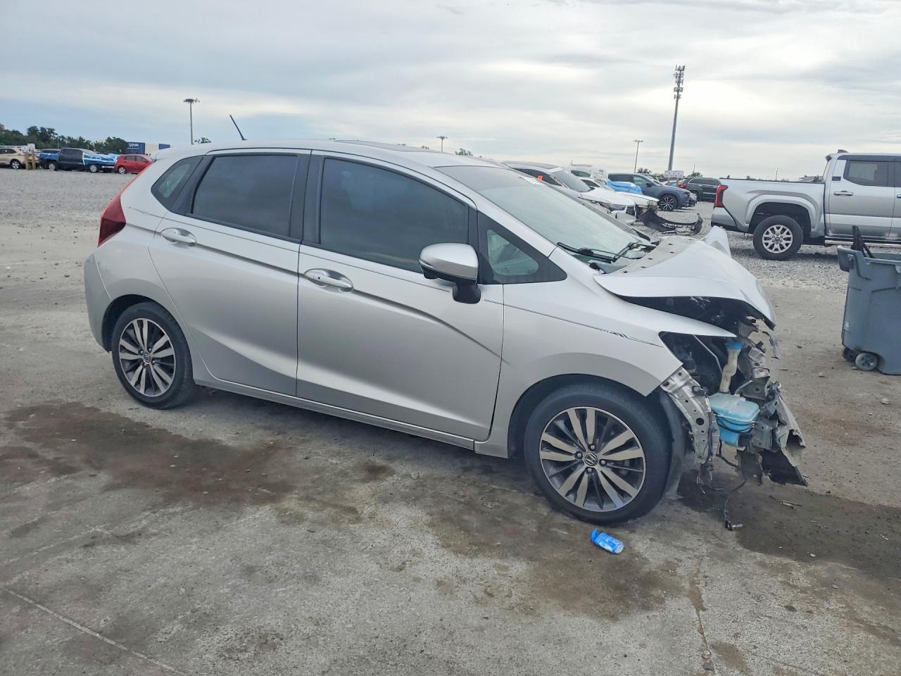 2015 Honda Fit Ex Silver vin: 3HGGK5H80FM765250