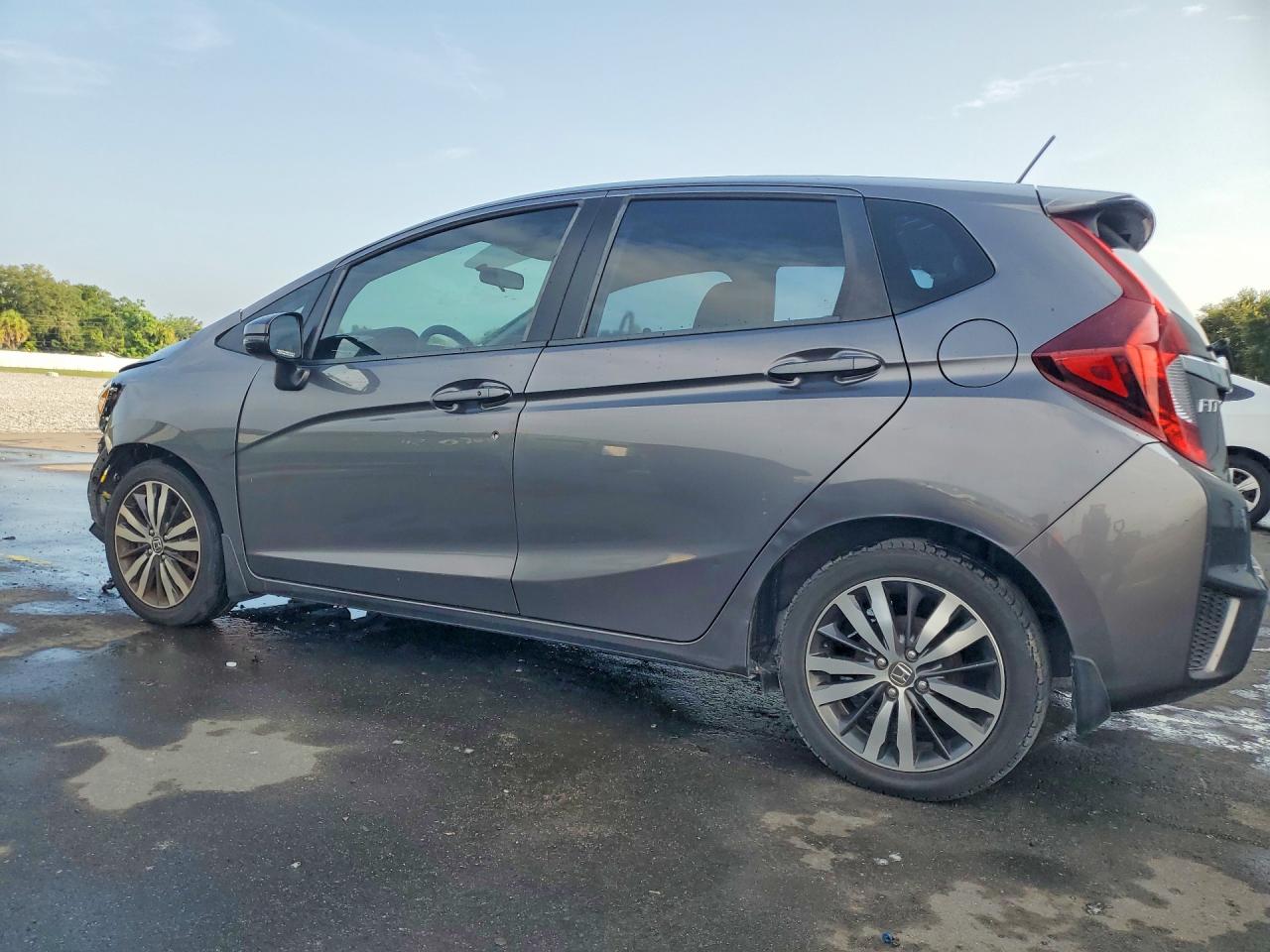2015 Honda Fit Ex Gray vin: 3HGGK5H80FM772182