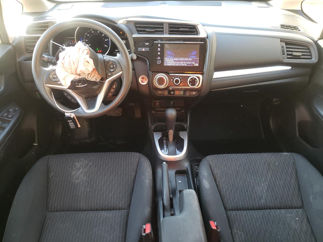 2018 Honda Fit Ex White vin: 3HGGK5H81JM736218