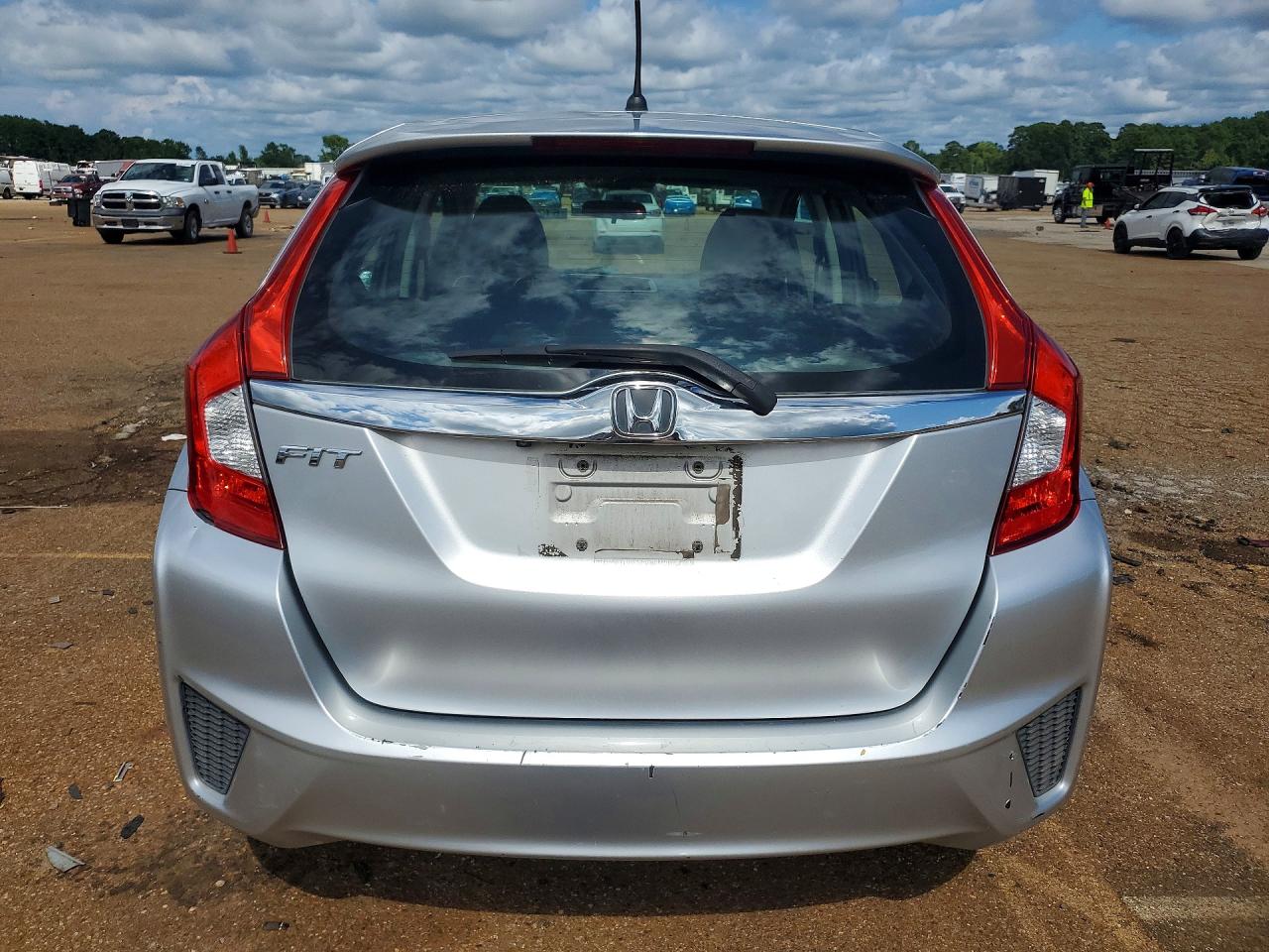 2015 Honda Fit Ex Silver vin: 3HGGK5H82FM723047