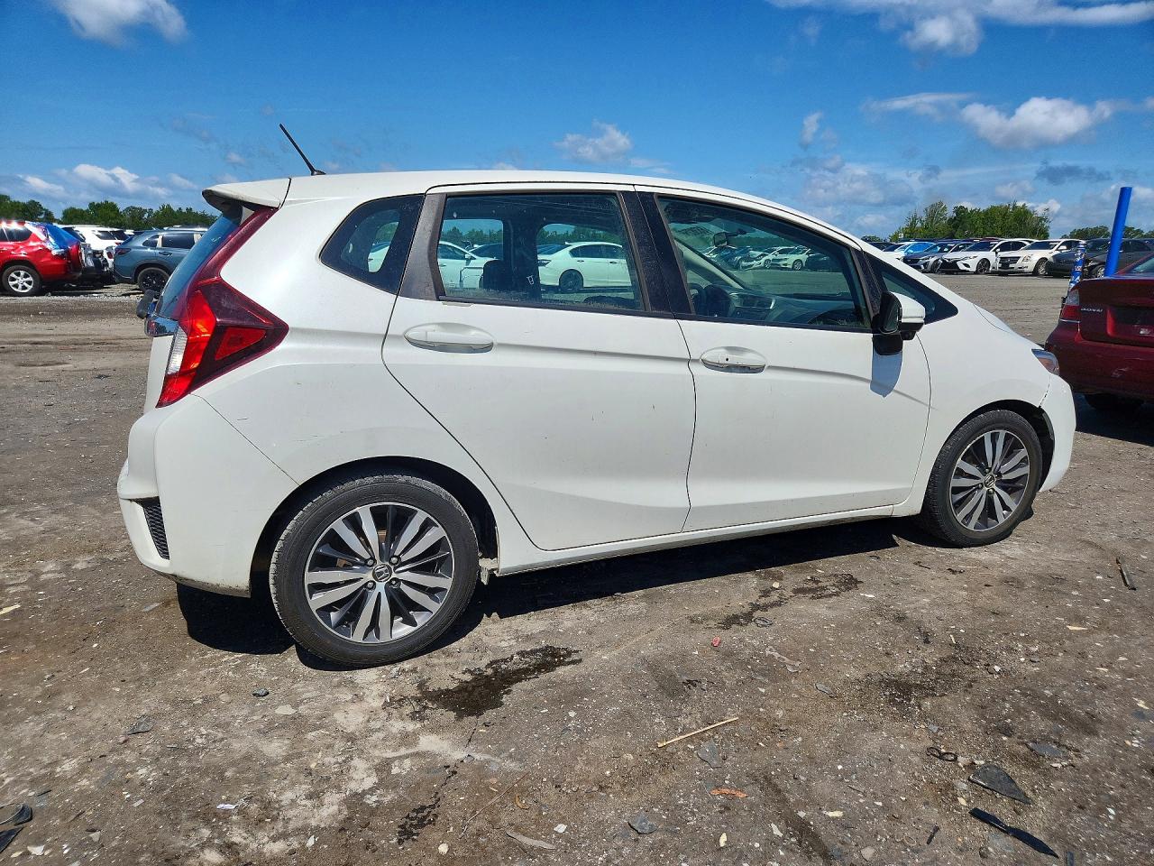 2015 Honda Fit Ex White vin: 3HGGK5H82FM736462