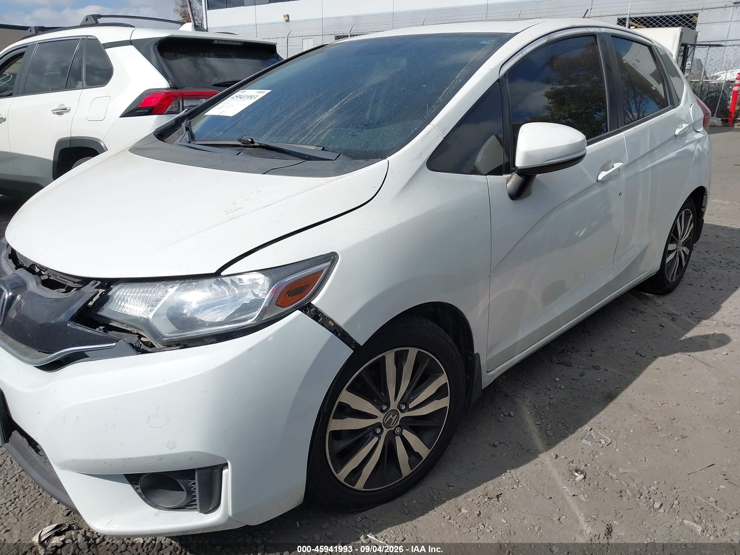 2015 Honda Fit Ex/ex-l White vin: 3HGGK5H82FM749261