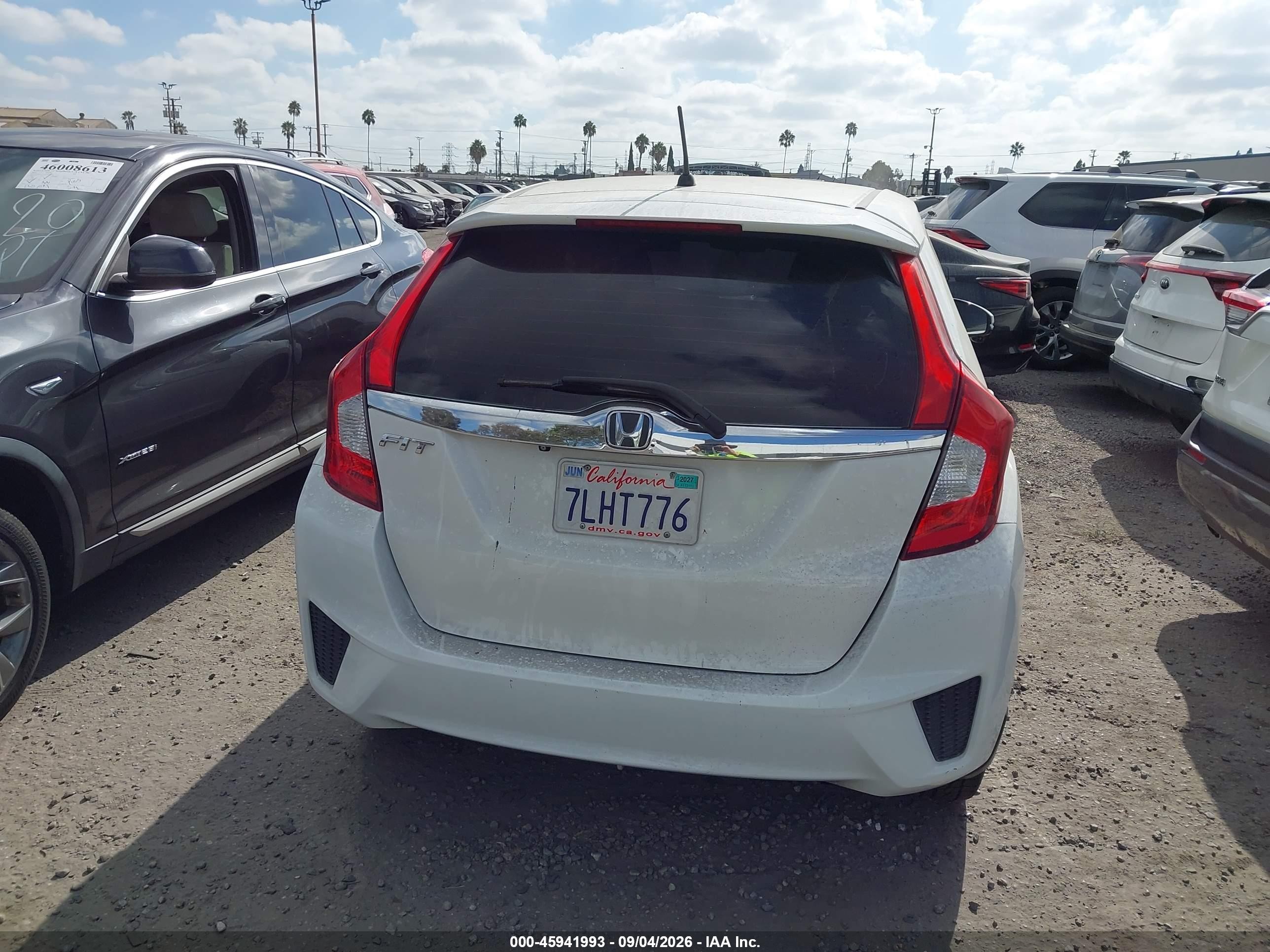 2015 Honda Fit Ex/ex-l White vin: 3HGGK5H82FM749261