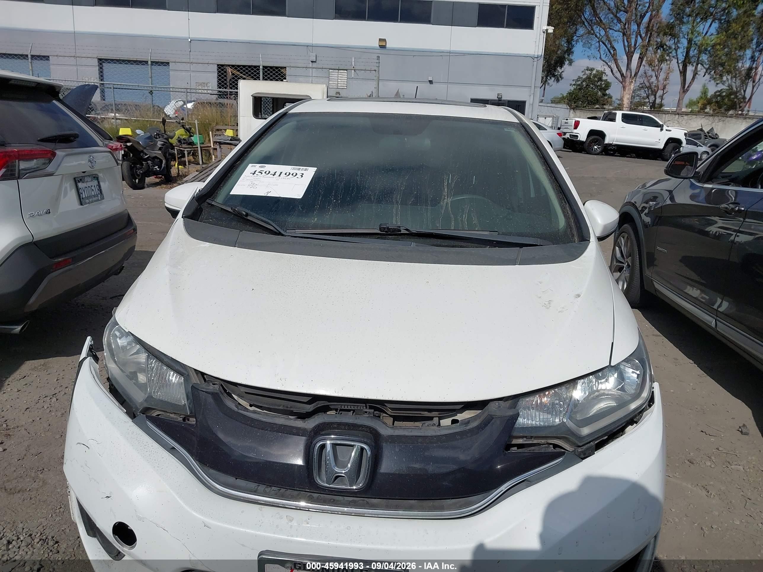 2015 Honda Fit Ex/ex-l White vin: 3HGGK5H82FM749261