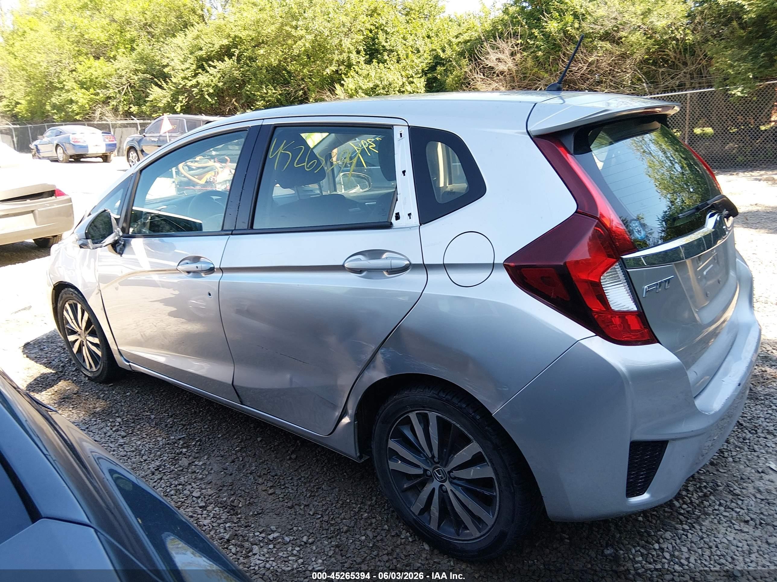 2015 Honda Fit Ex/ex-l Серебряный vin: 3HGGK5H83FM735854