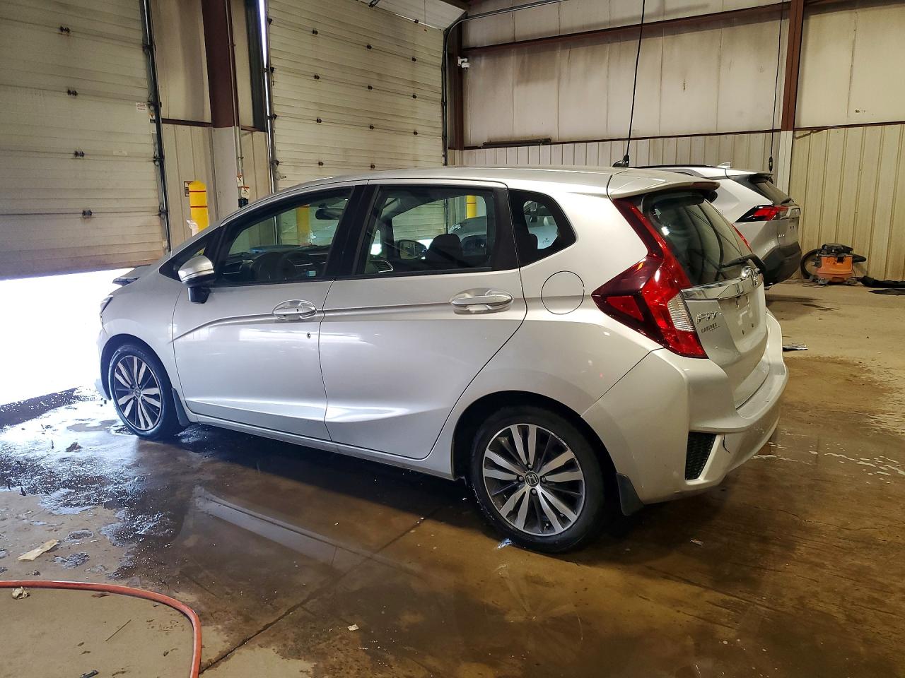 2015 Honda Fit Ex Silver vin: 3HGGK5H83FM738186