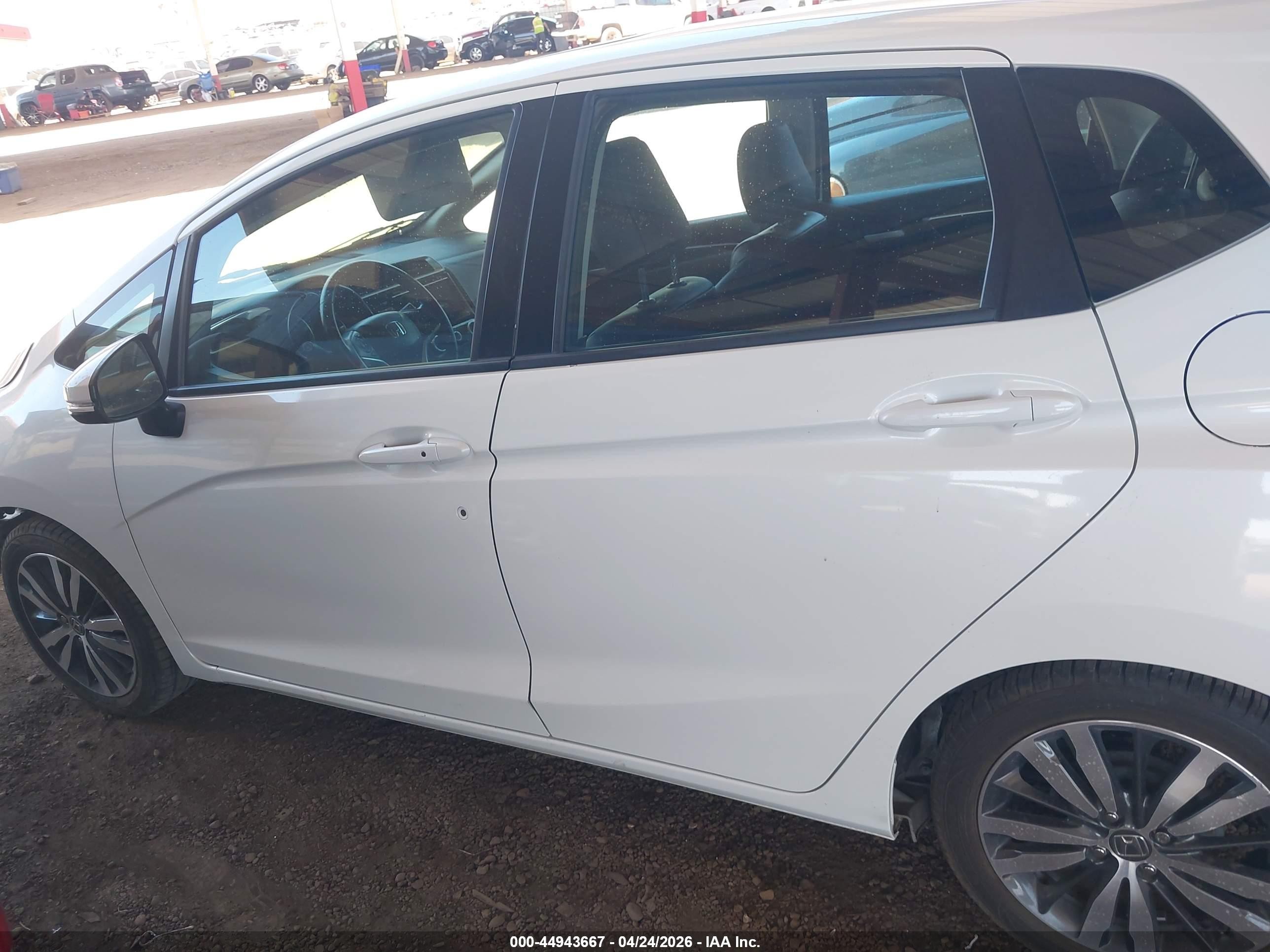 2015 Honda Fit Ex/ex-l Белый vin: 3HGGK5H83FM742514