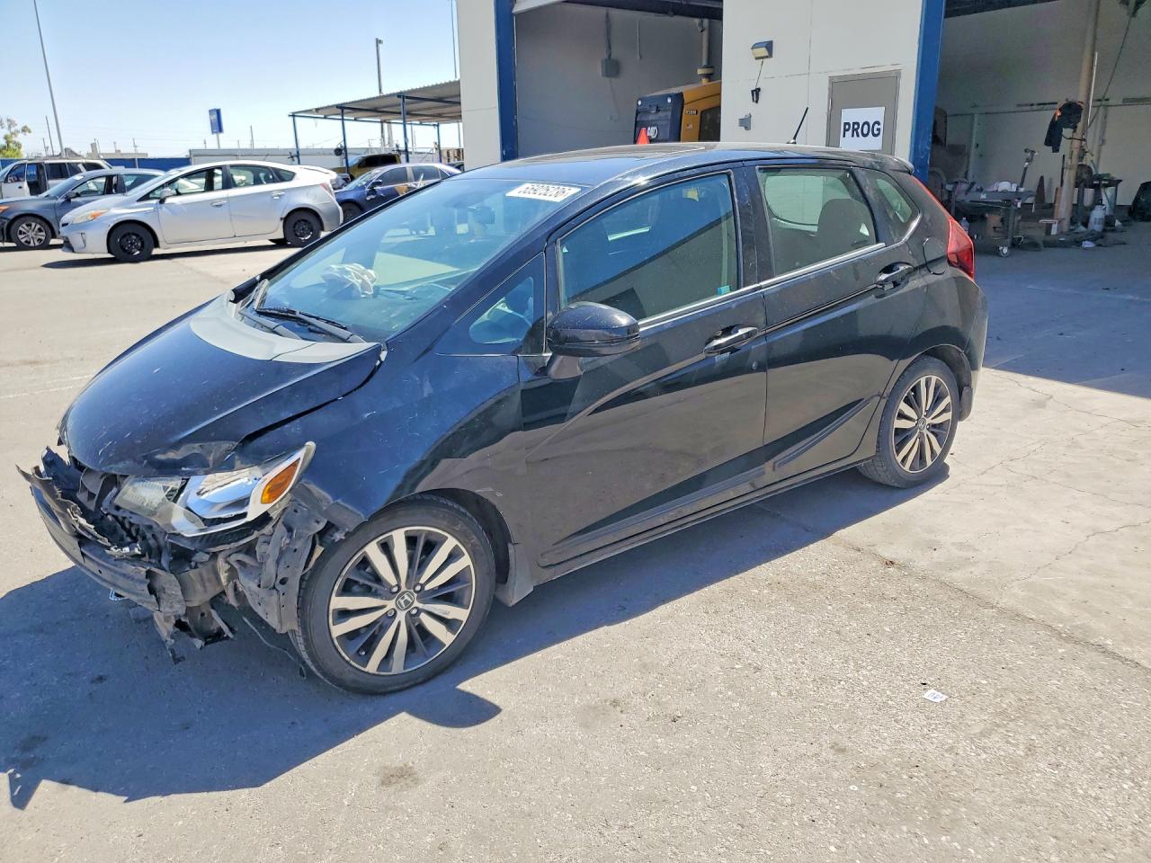 2015 Honda Fit Black vin: 3HGGK5H84FM705293