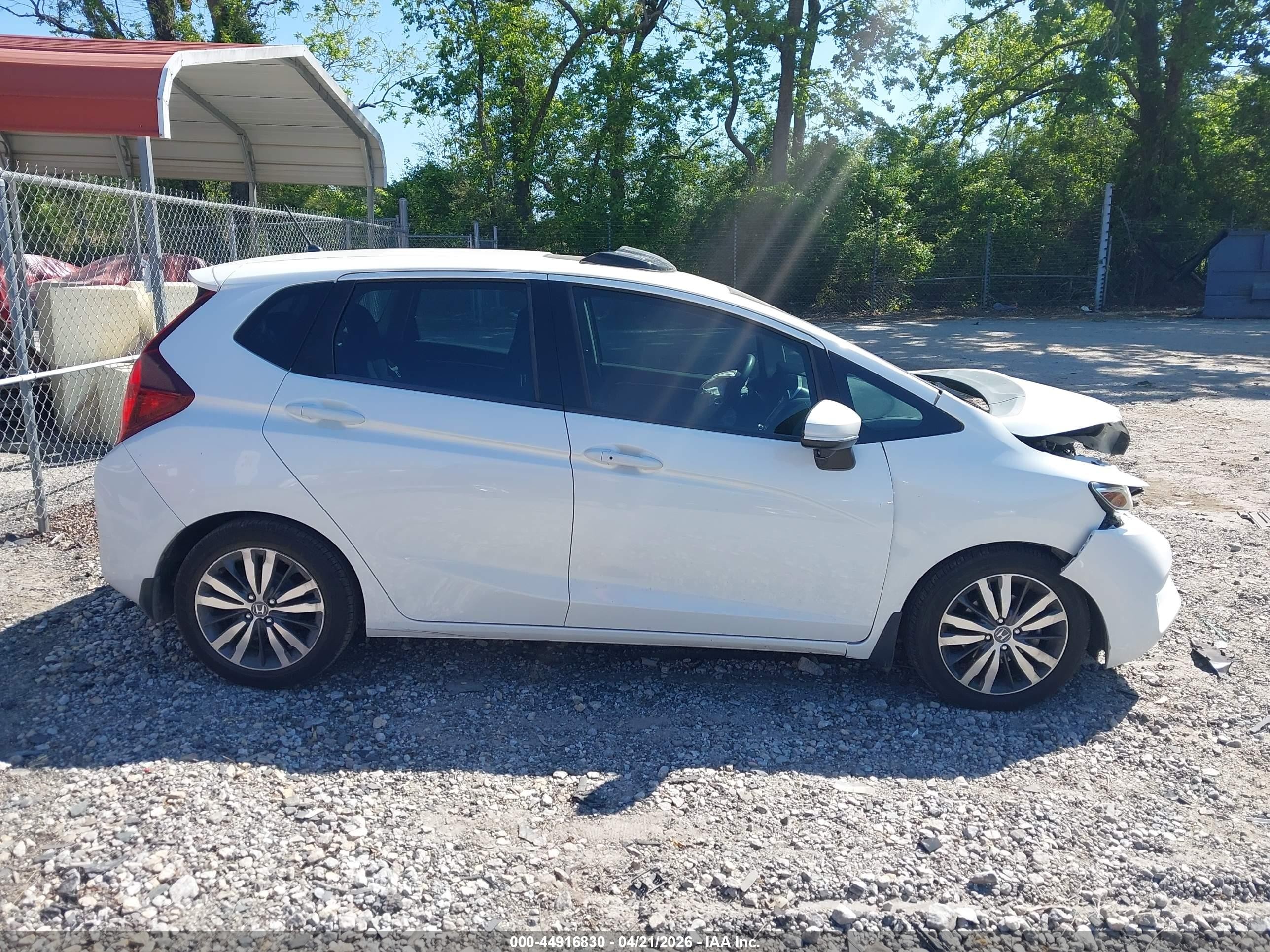 2015 Honda Fit Ex/ex-l Белый vin: 3HGGK5H84FM752159