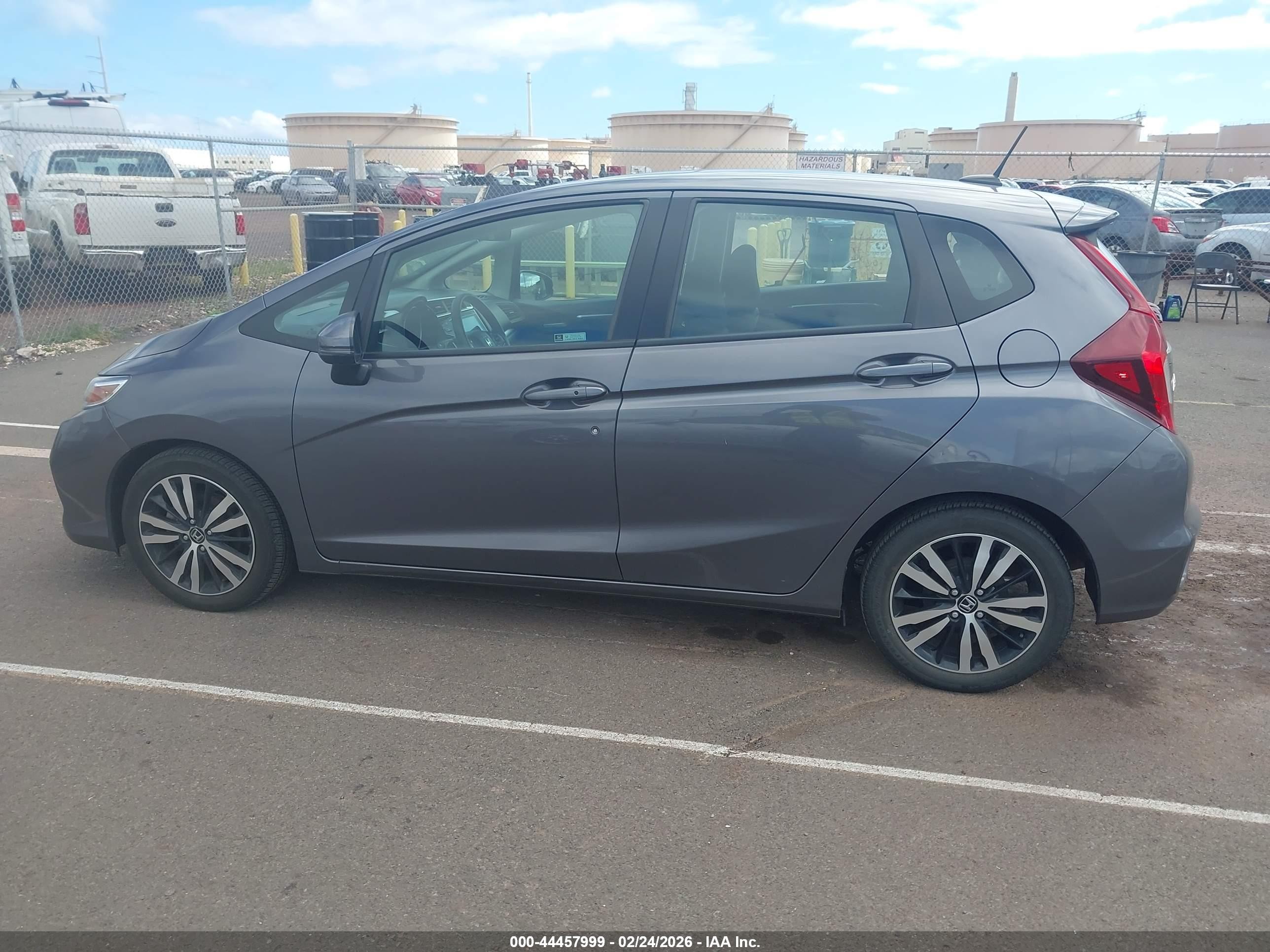 2020 Honda Fit Ex Gray vin: 3HGGK5H84LM705791