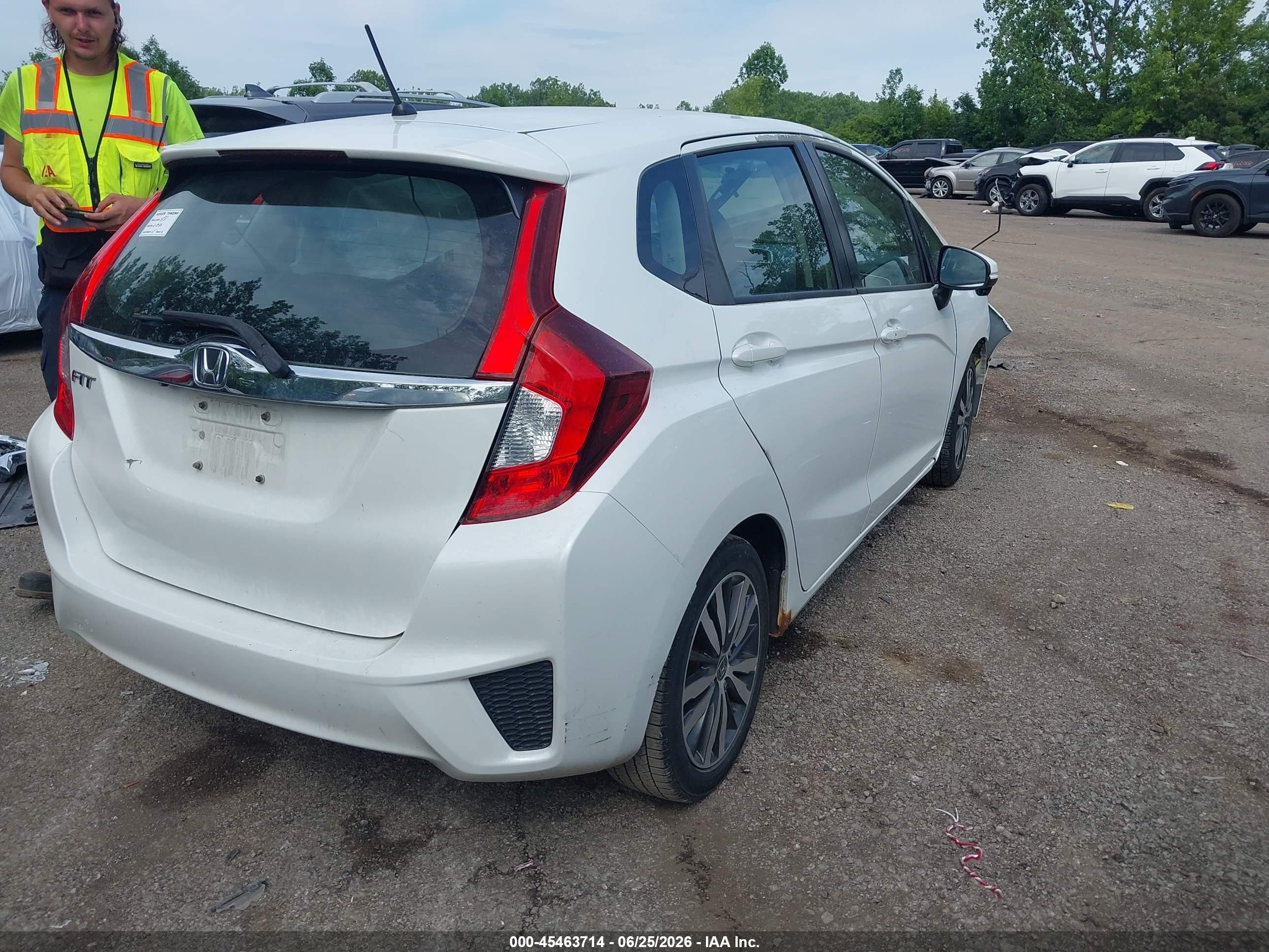 2015 Honda Fit Ex/ex-l White vin: 3HGGK5H85FM718649